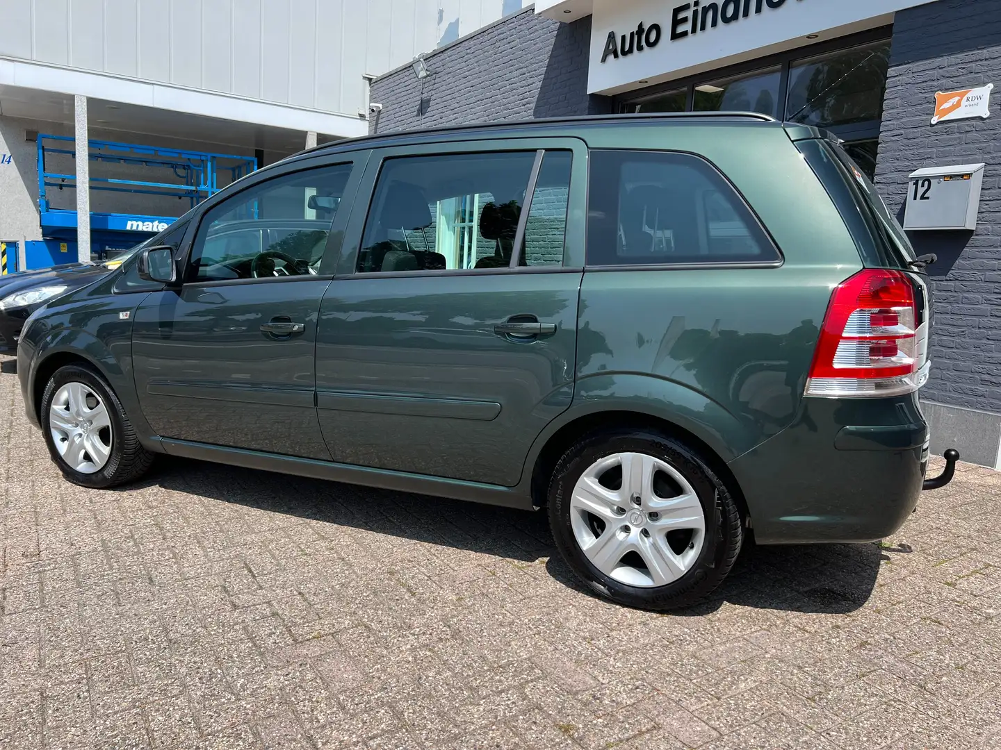 Opel Zafira 1.8 Selection,111 Edition,Airco 7 zitter € 5495 Grün - 2