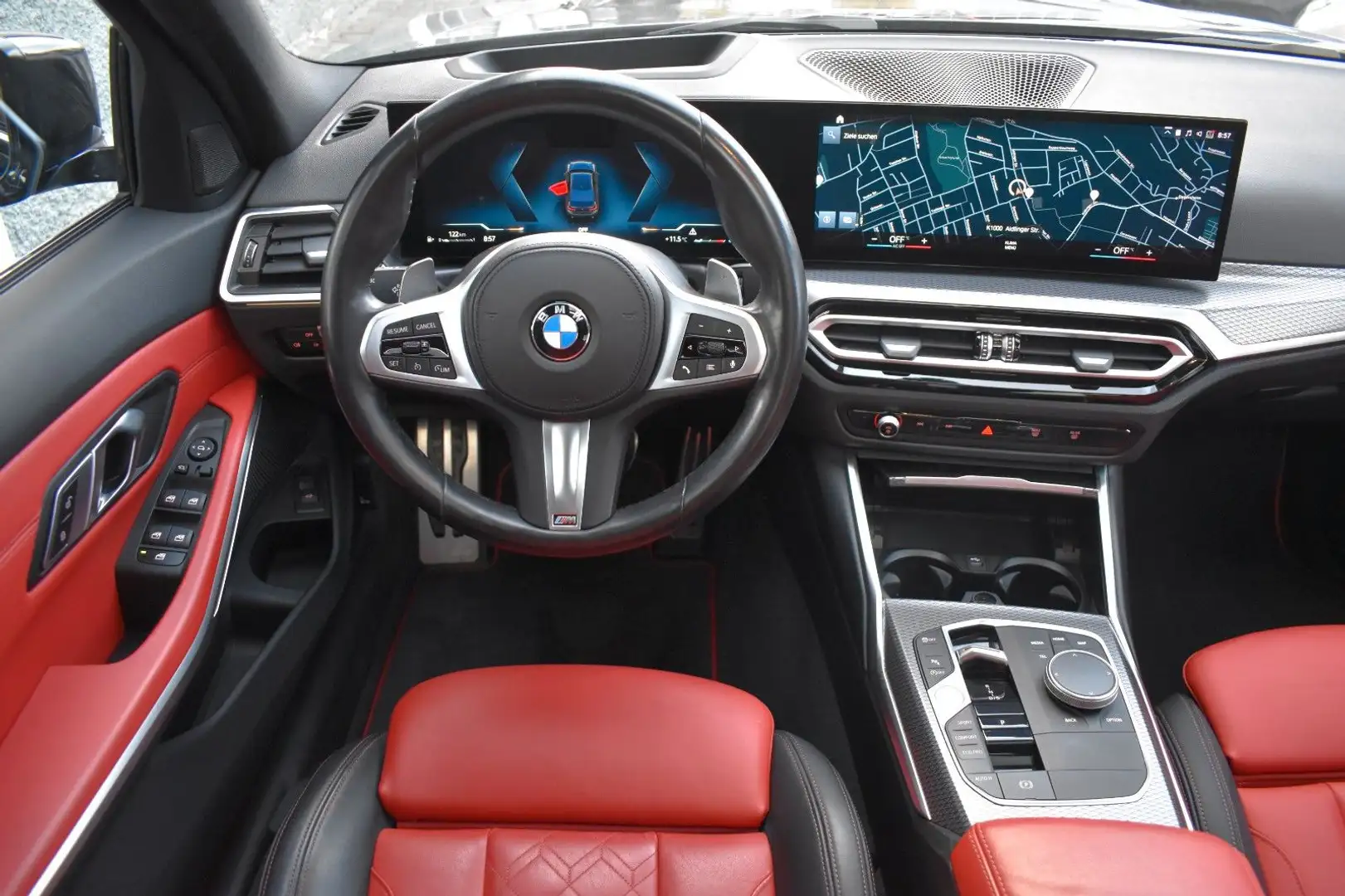 BMW 330 i xDrive M SPORT*ADAP.LED*KAMERA*GLASDACH* Noir - 2