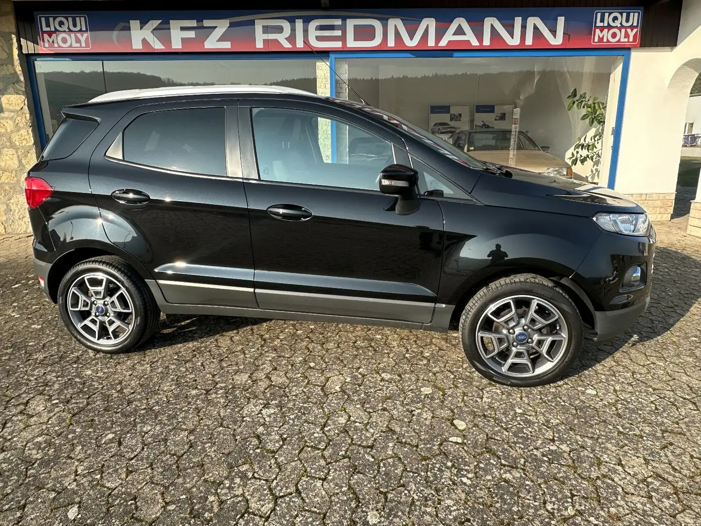 Ford EcoSport Titanium Schwarz - 1