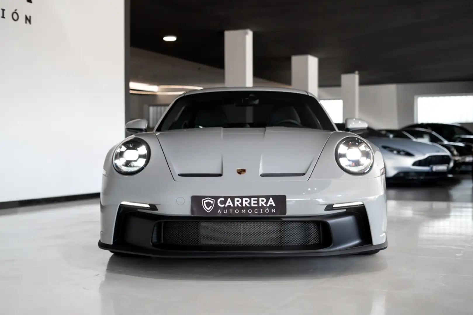 Porsche 992 GT3 Touring Package Gris - 2