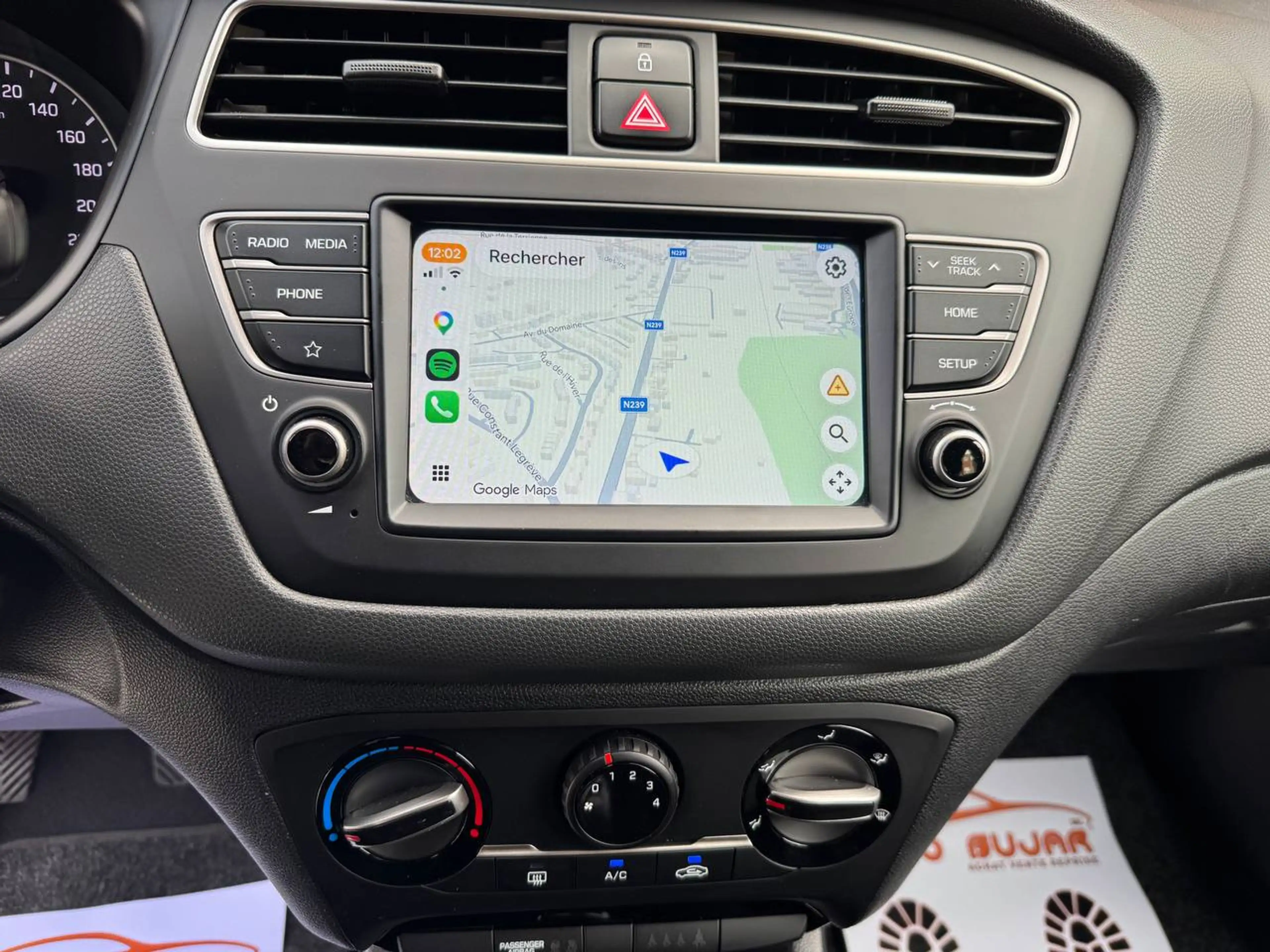 Hyundai i20 i20 1.2i **CAMERA + CARPLAY + CARNET COMPLET** — photo 8
