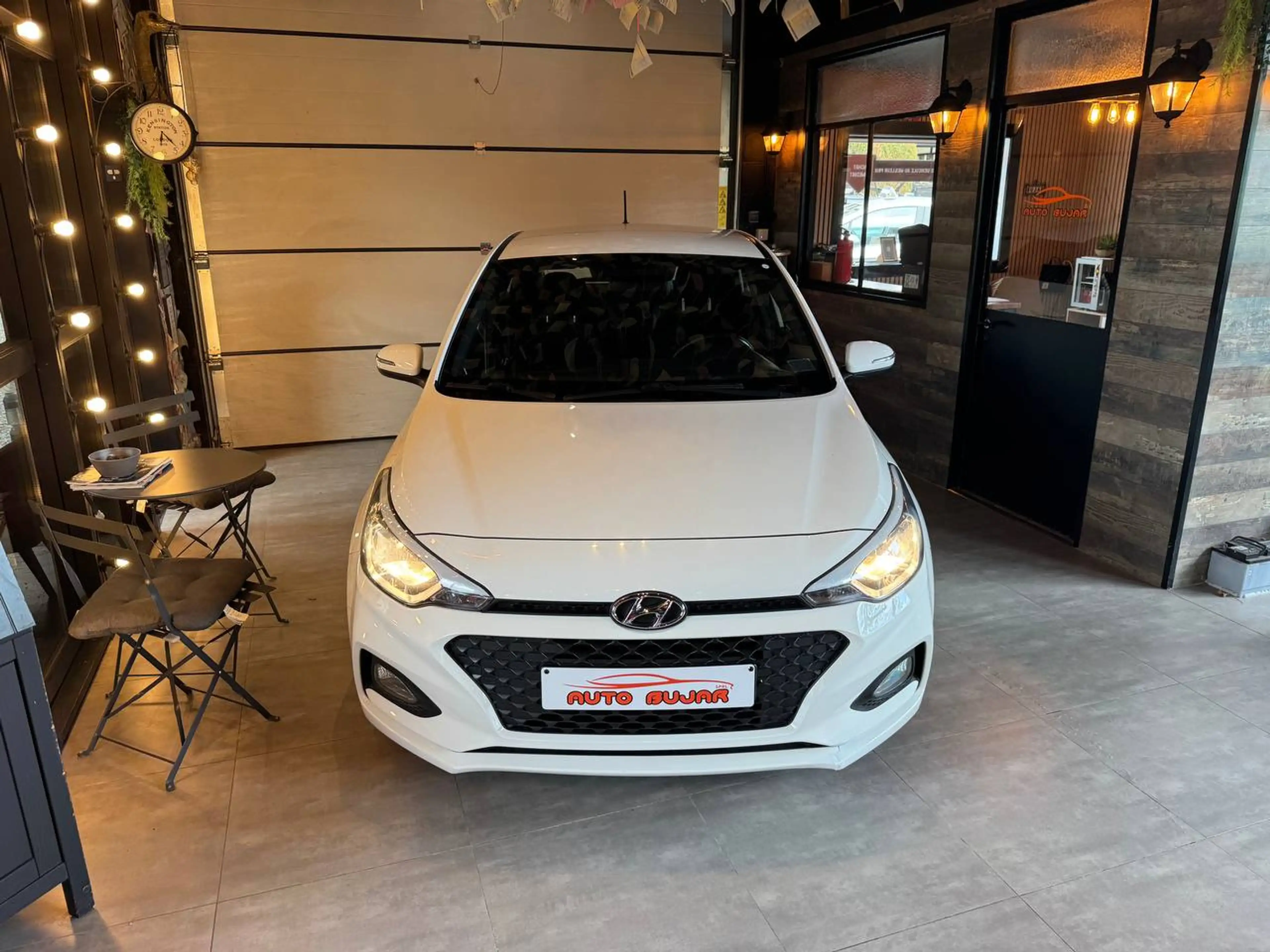 Hyundai i20 i20 1.2i **CAMERA + CARPLAY + CARNET COMPLET** — photo 4