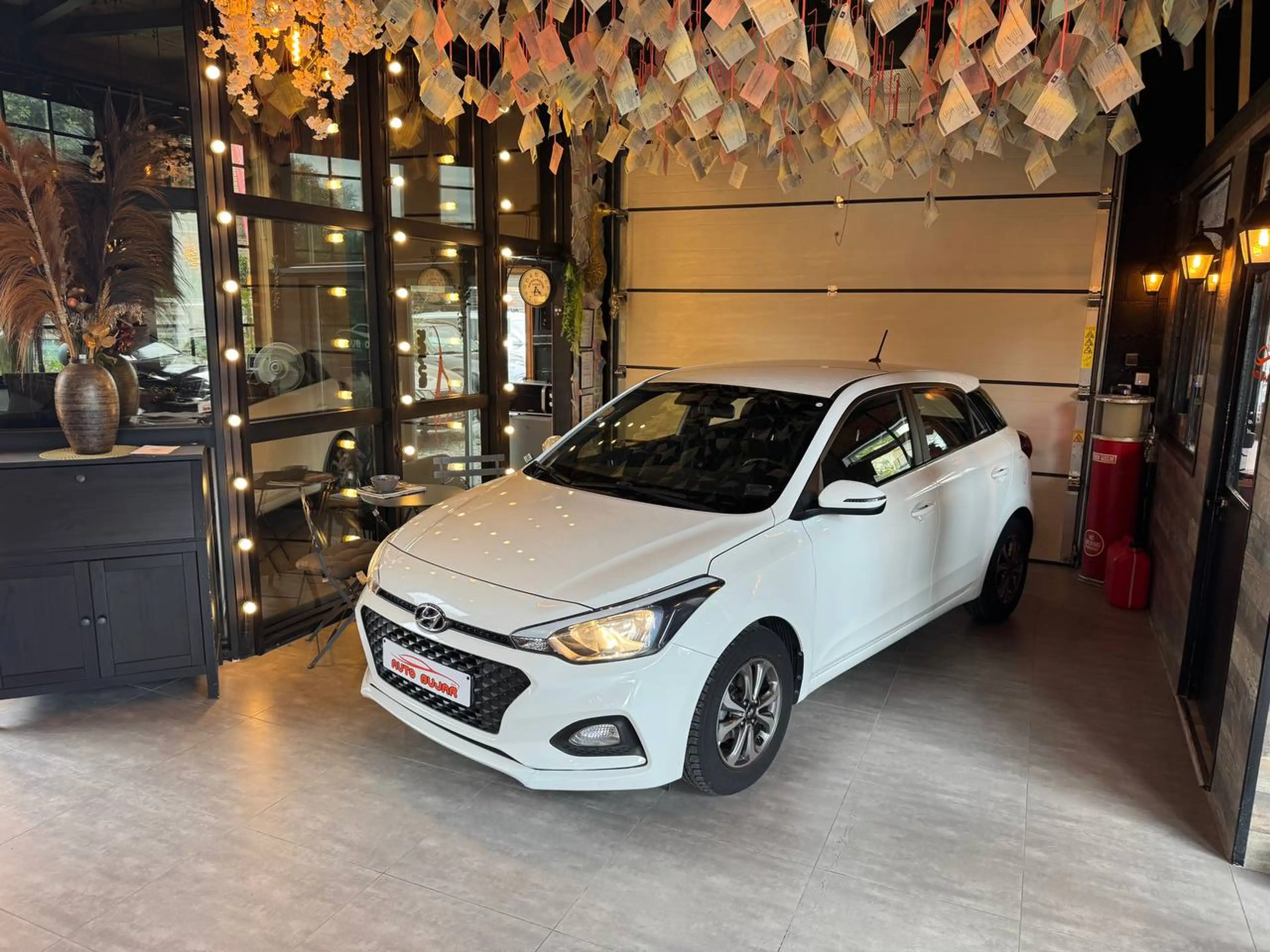 Hyundai i20 i20 1.2i **CAMERA + CARPLAY + CARNET COMPLET** — photo 2