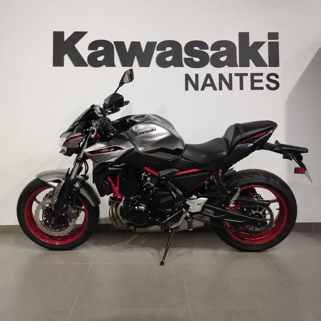 Kawasaki Z 650 Gri - 2