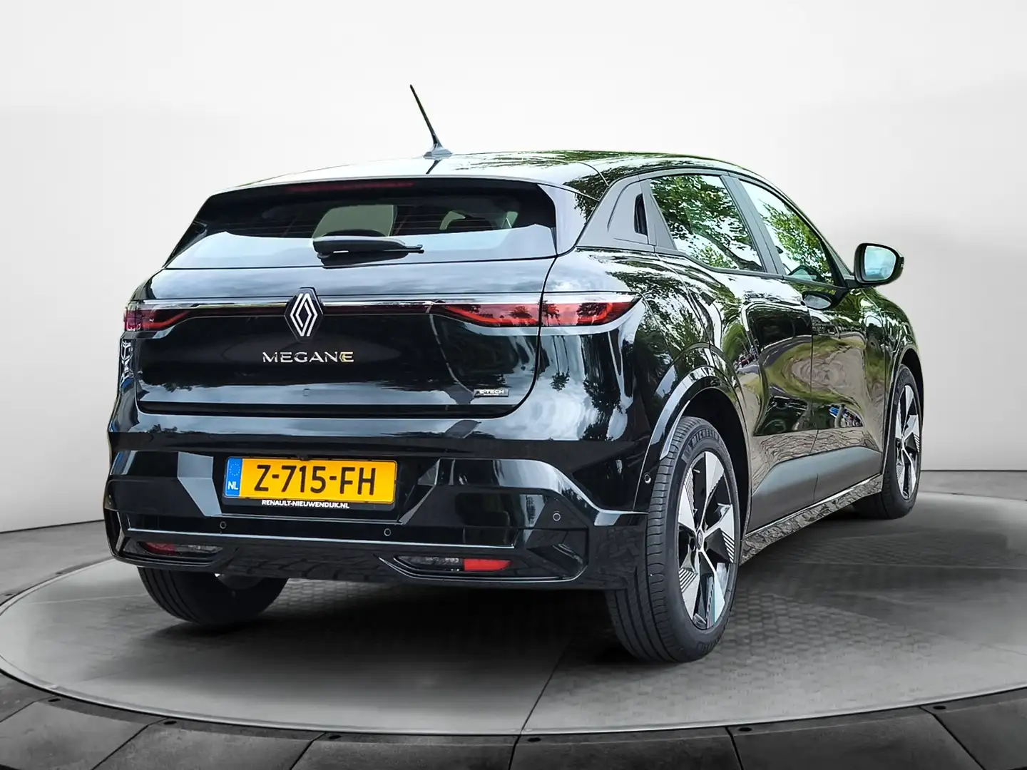 Renault Megane E-Tech EV40 Boost Charge Equilibre (131 PK) 1e-Eig. & Dea Negro - 2