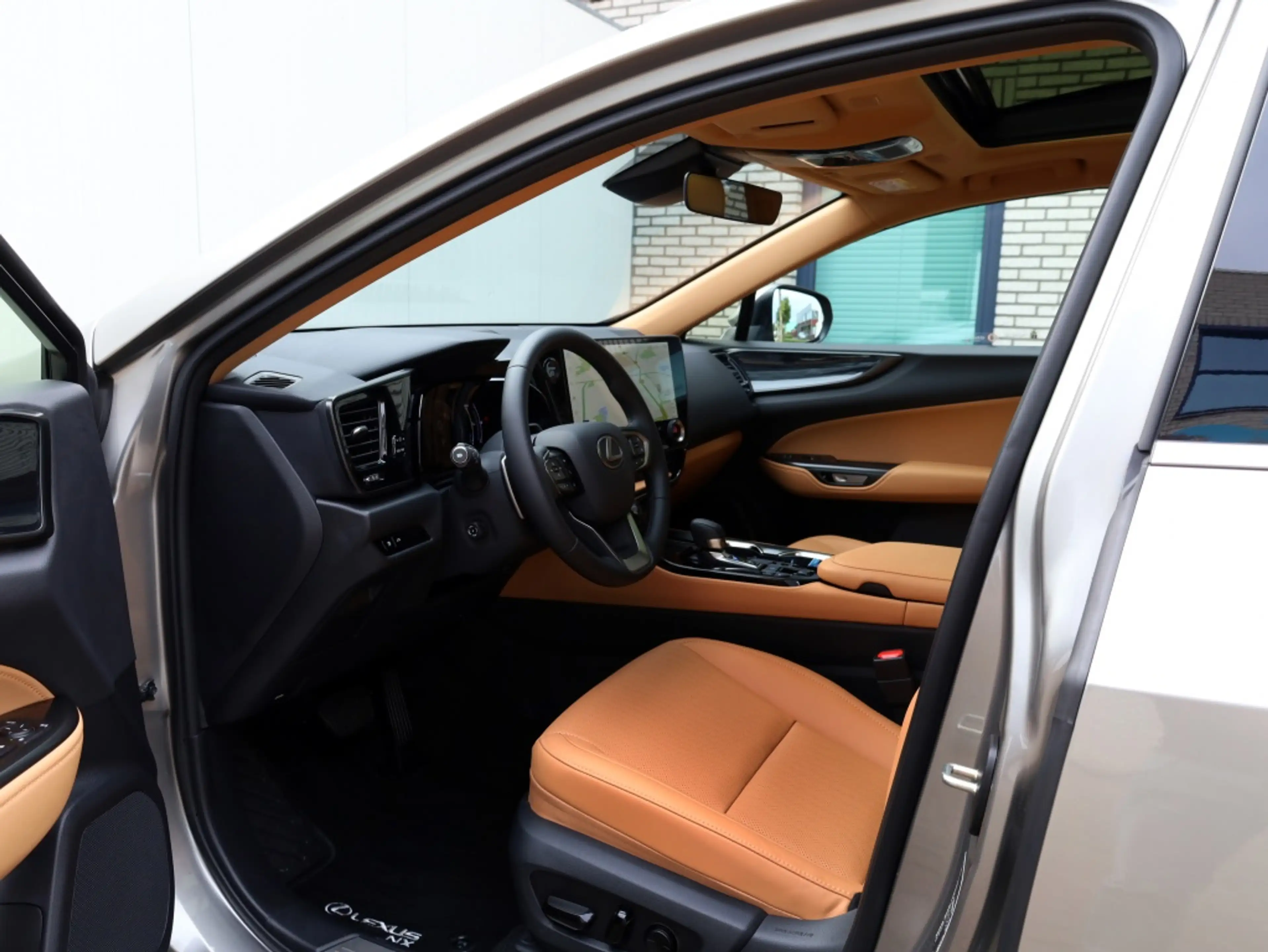Lexus NX 450h+ AWD Luxury Line | Panoramadak | 360 Camera | Stoel — photo 10