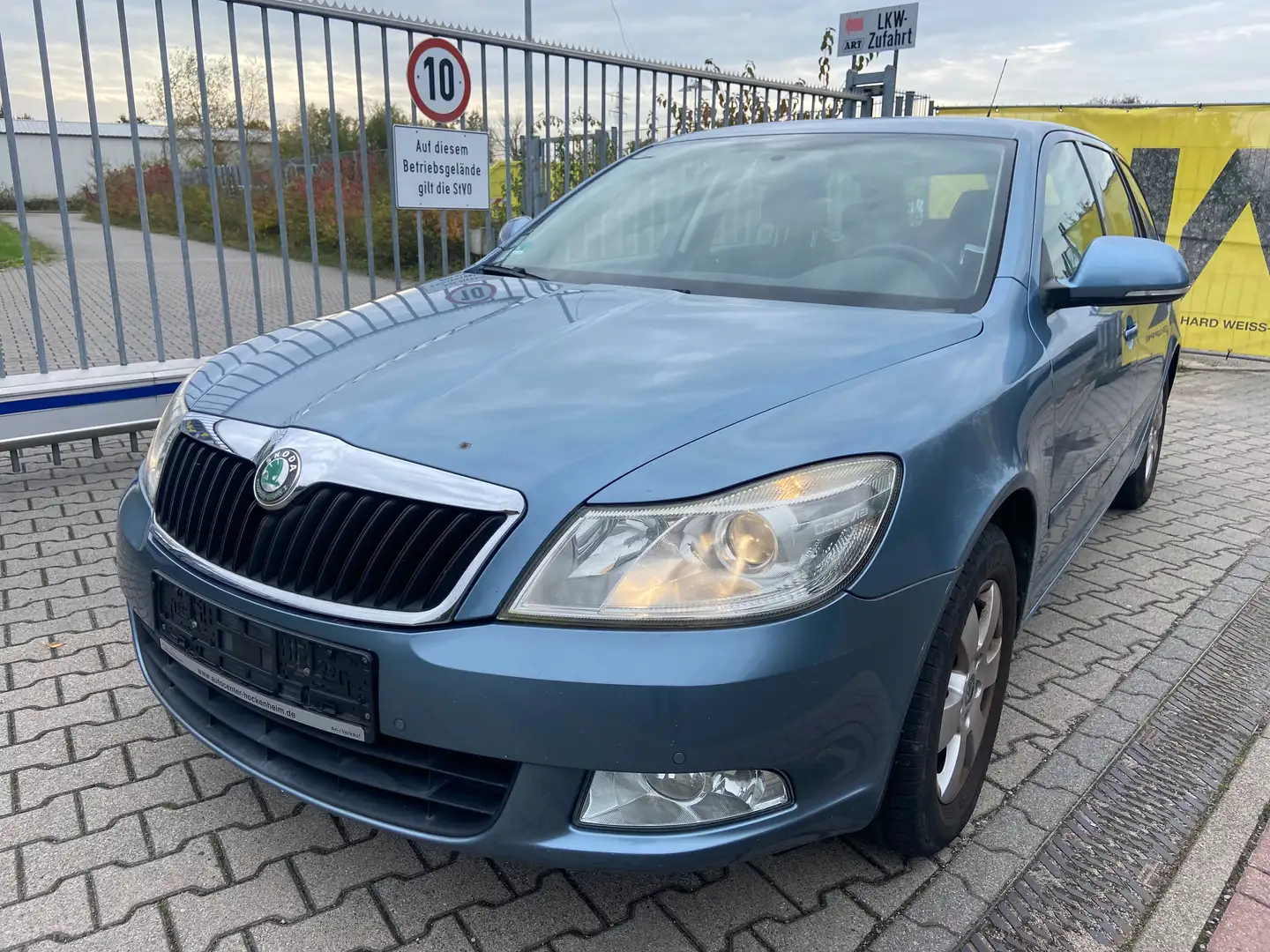 Skoda Octavia Elegance Blau - 1