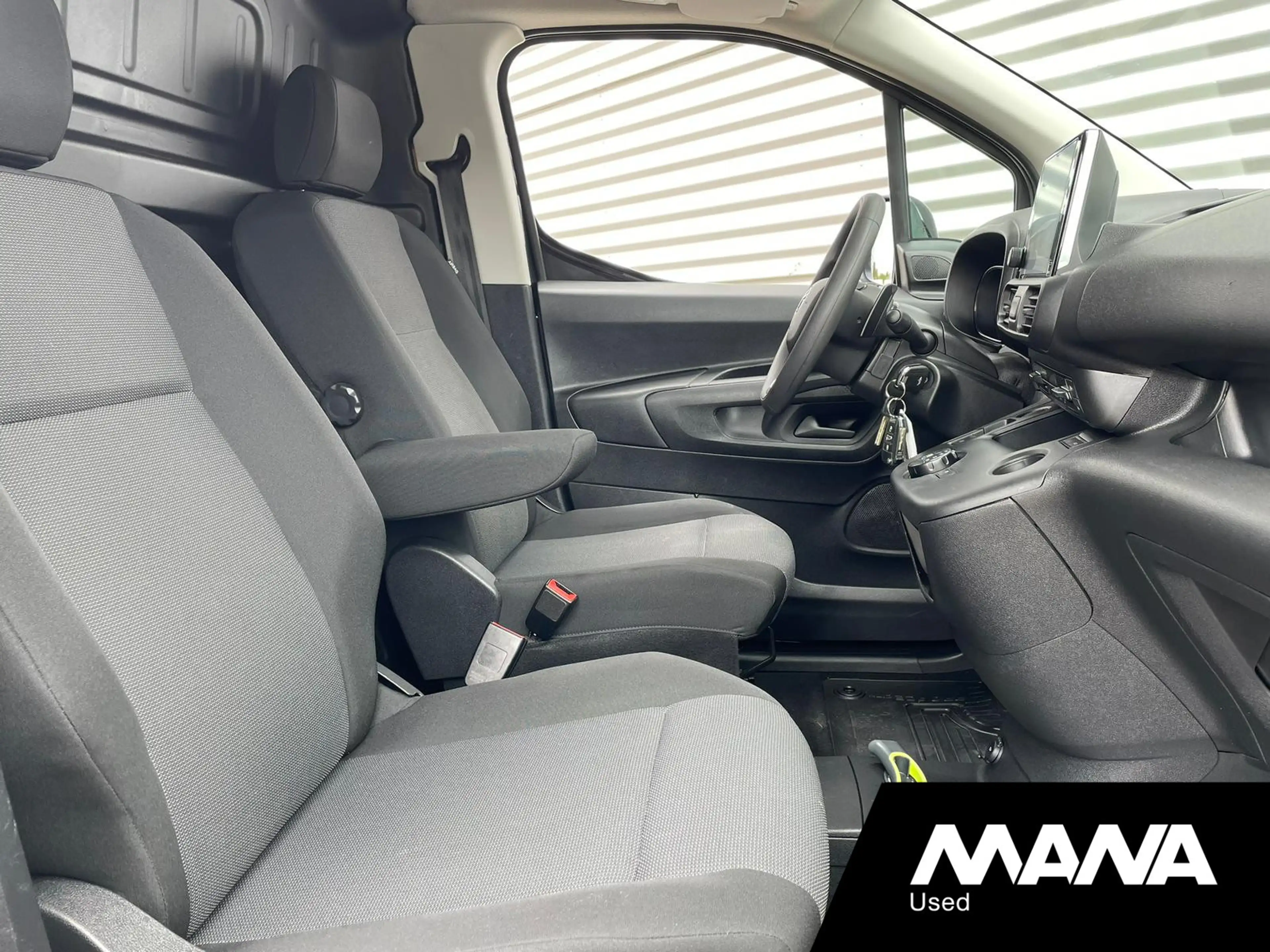 Toyota Proace City 131pk L2H1 Automaat Carplay Camera Cruise Climate — photo 9