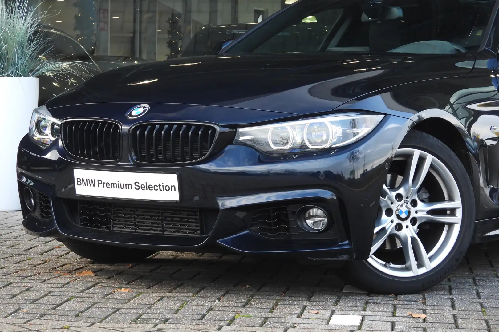 BMW 418 4 Serie Gran Coupé 418i Executive M Sport Automaat Noir - 2