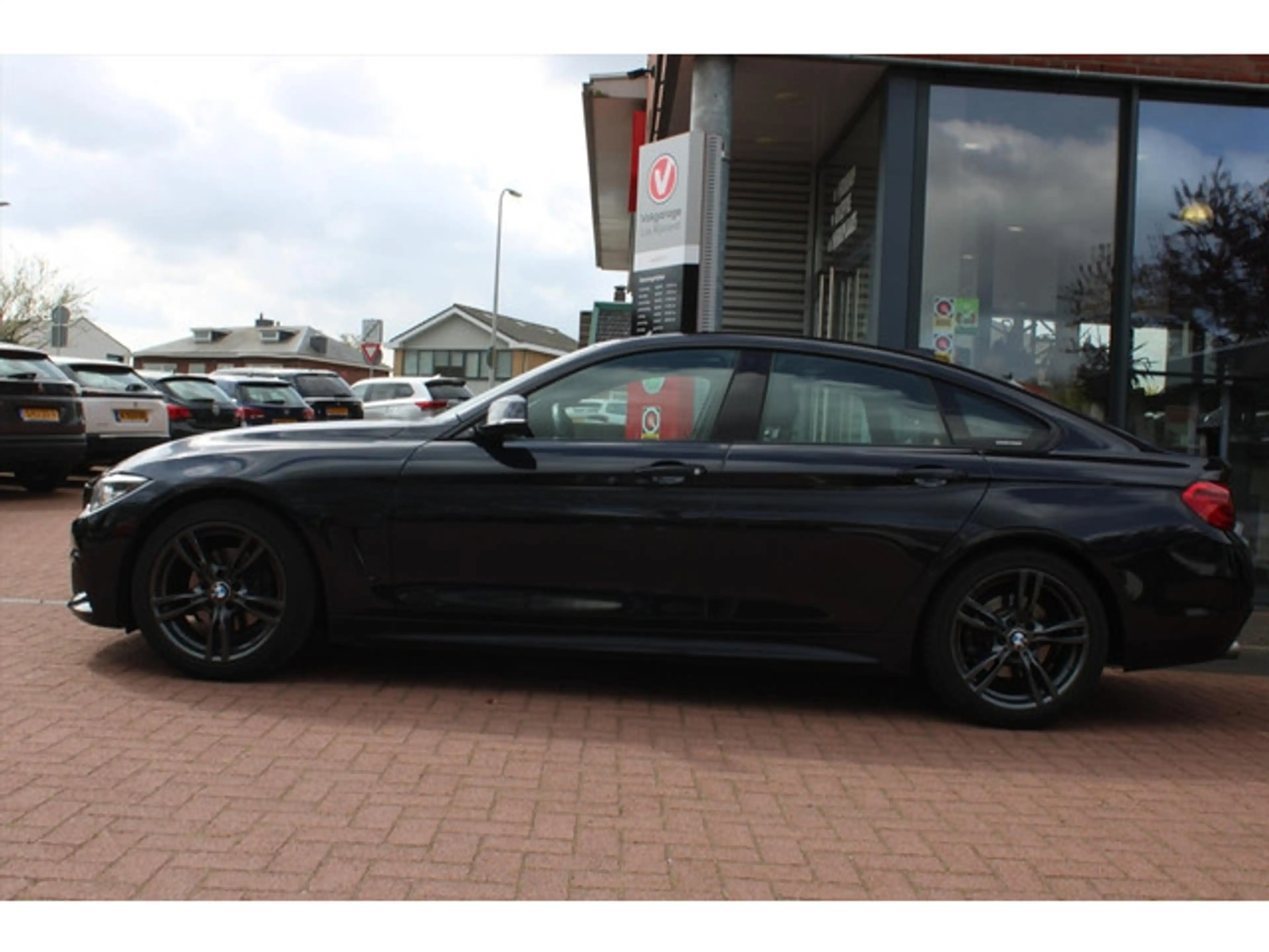 BMW 418 4 Serie 418i Aut. *High Executive* | Carplay | Sch — photo 2