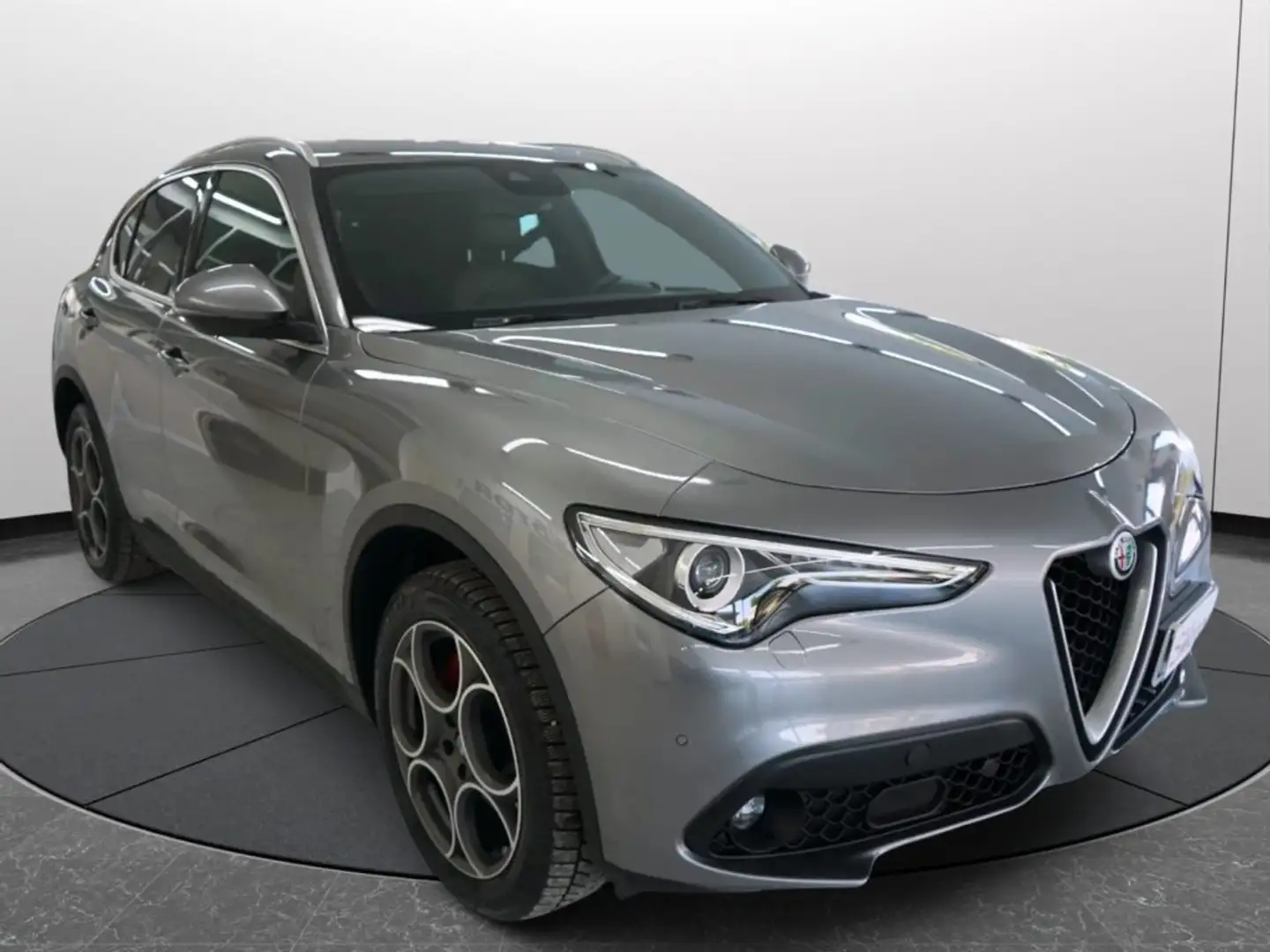 Alfa Romeo Stelvio 2.2 Turbodiesel 210 CV AT8 Q4 Business Grijs - 2