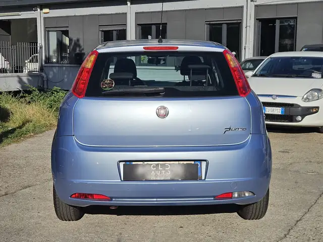 Fiat Grande Punto view 4