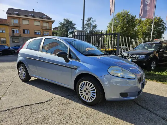 Fiat Grande Punto view 2