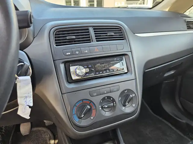 Fiat Grande Punto view 10