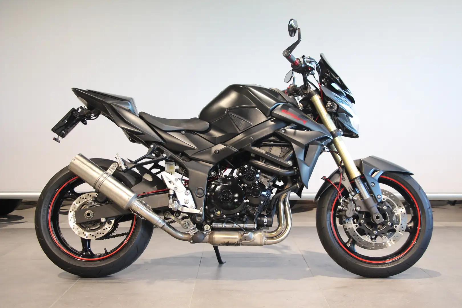 Suzuki GSR 750 ABS Negro - 1