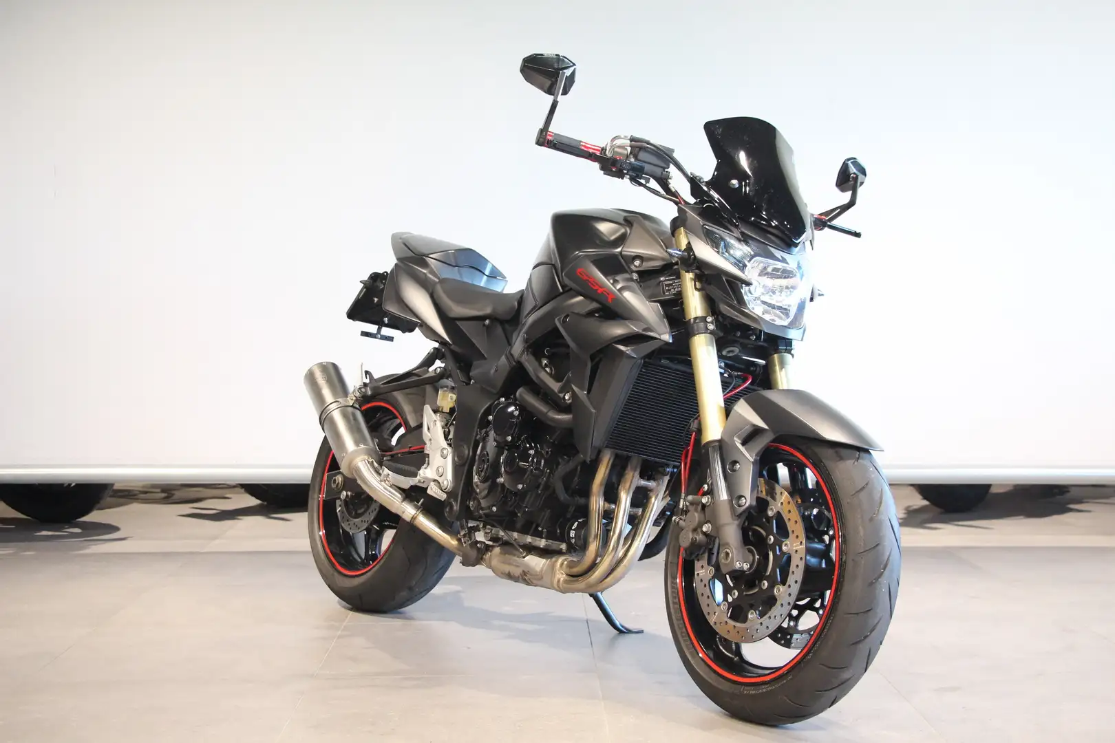 Suzuki GSR 750 ABS Negro - 2