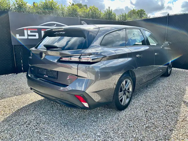 Peugeot 308 view 6