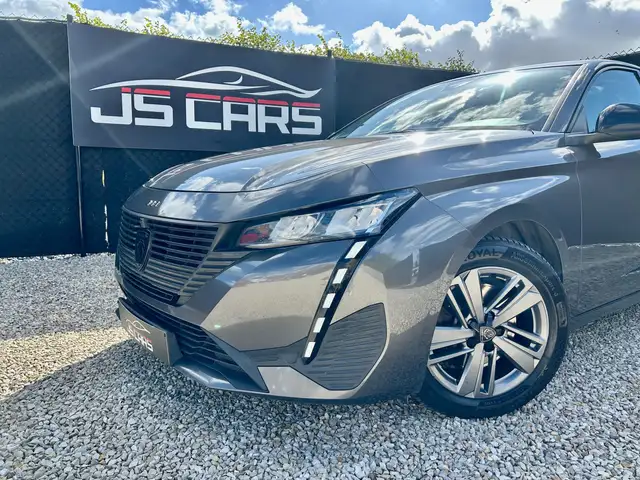 Peugeot 308 view 3