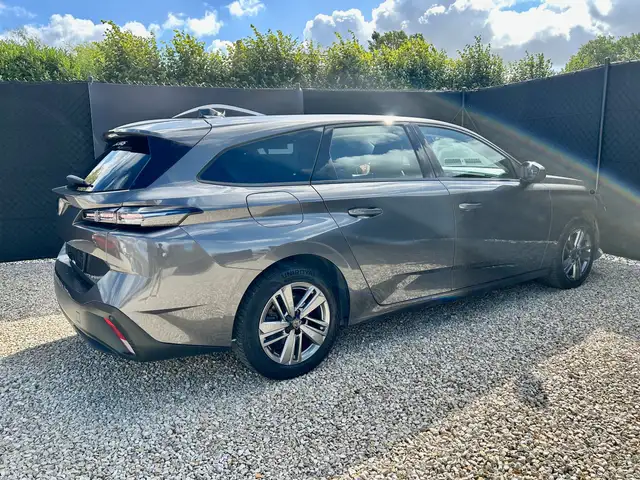 Peugeot 308 view 7