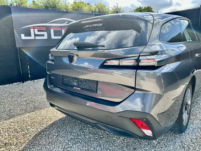 Peugeot 308 view 8