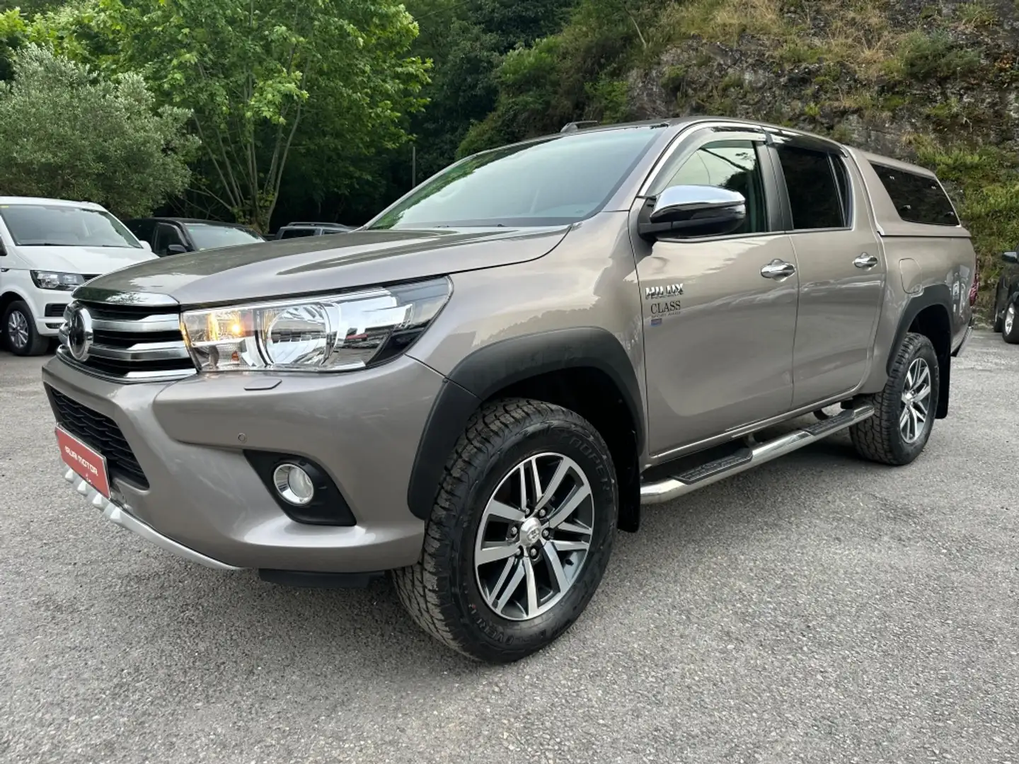 Toyota Hilux Cabina Doble VXL Aut. Beige - 2
