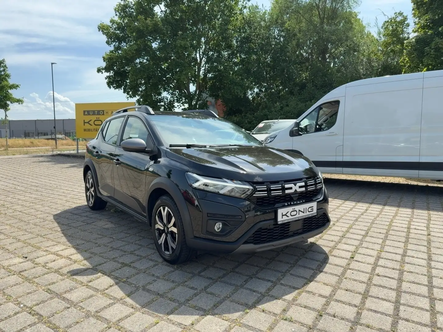 Dacia Sandero Stepway Expression+ TCe 100 ECO-G Schwarz - 2