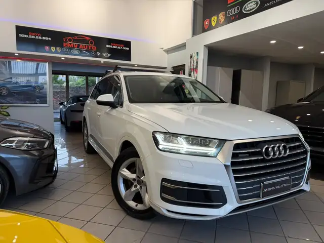 2016 Audi Q7 in White for sale