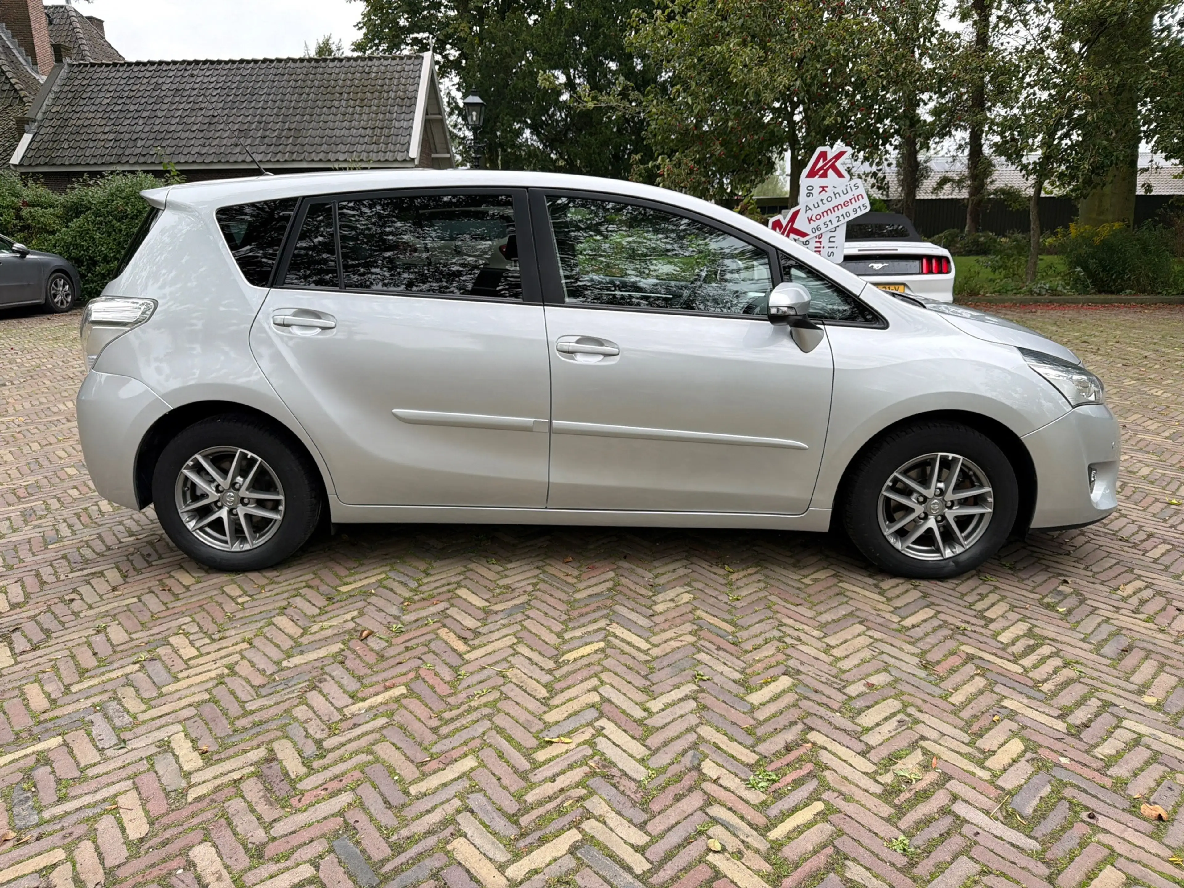 Toyota Verso 1.8 VVT-i Aspiration — photo 8