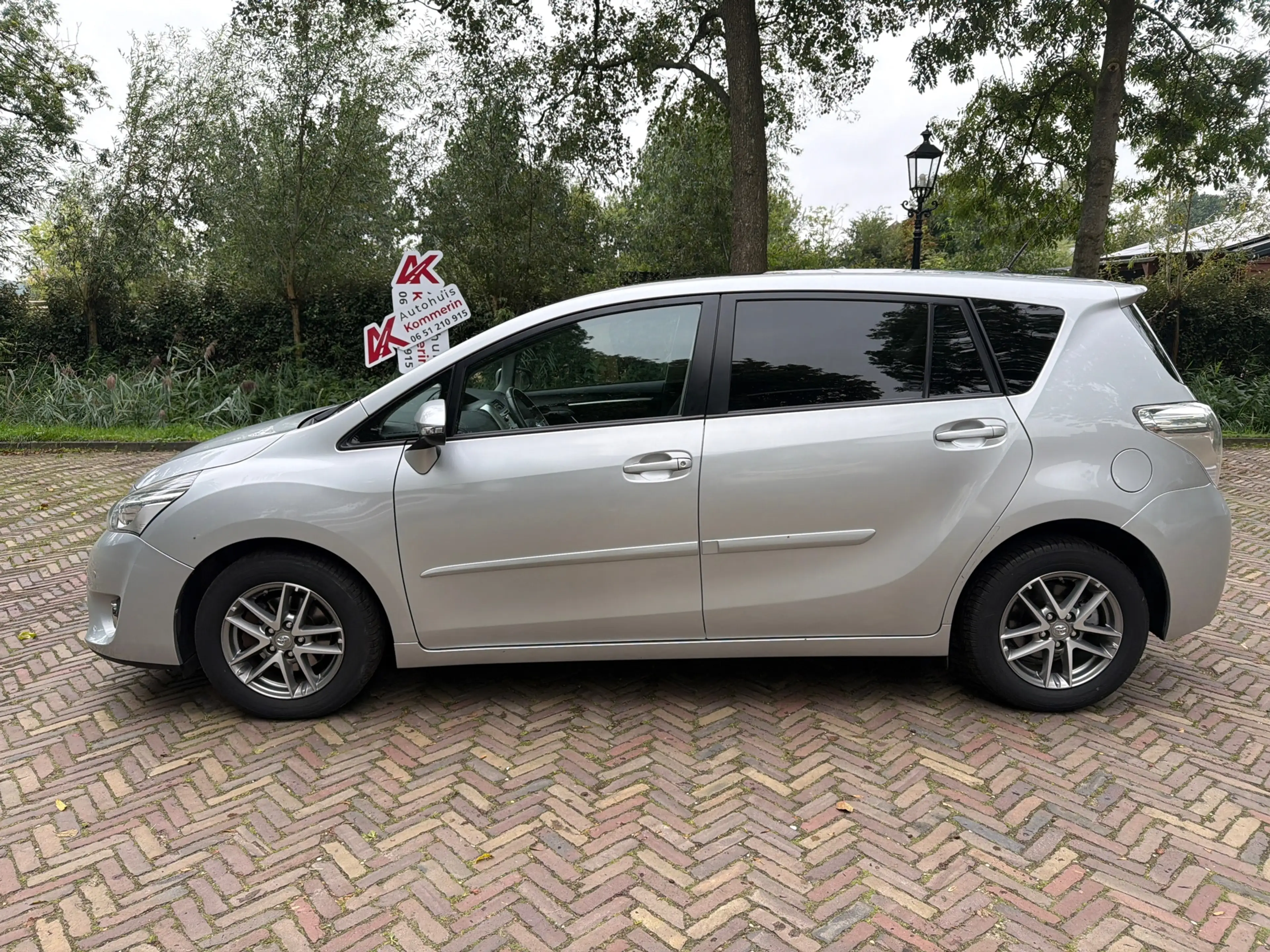 Toyota Verso 1.8 VVT-i Aspiration — photo 6