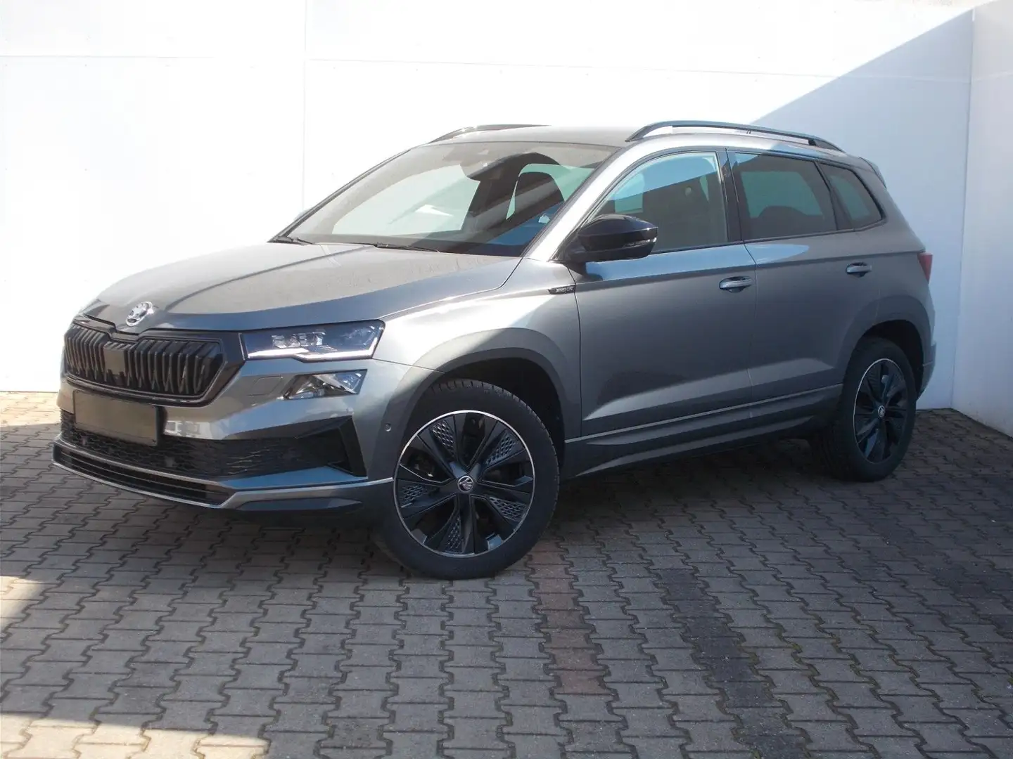 Skoda Karoq Sportline 2.0 TDI 4x4 mit vielen Extras !! Gris - 2