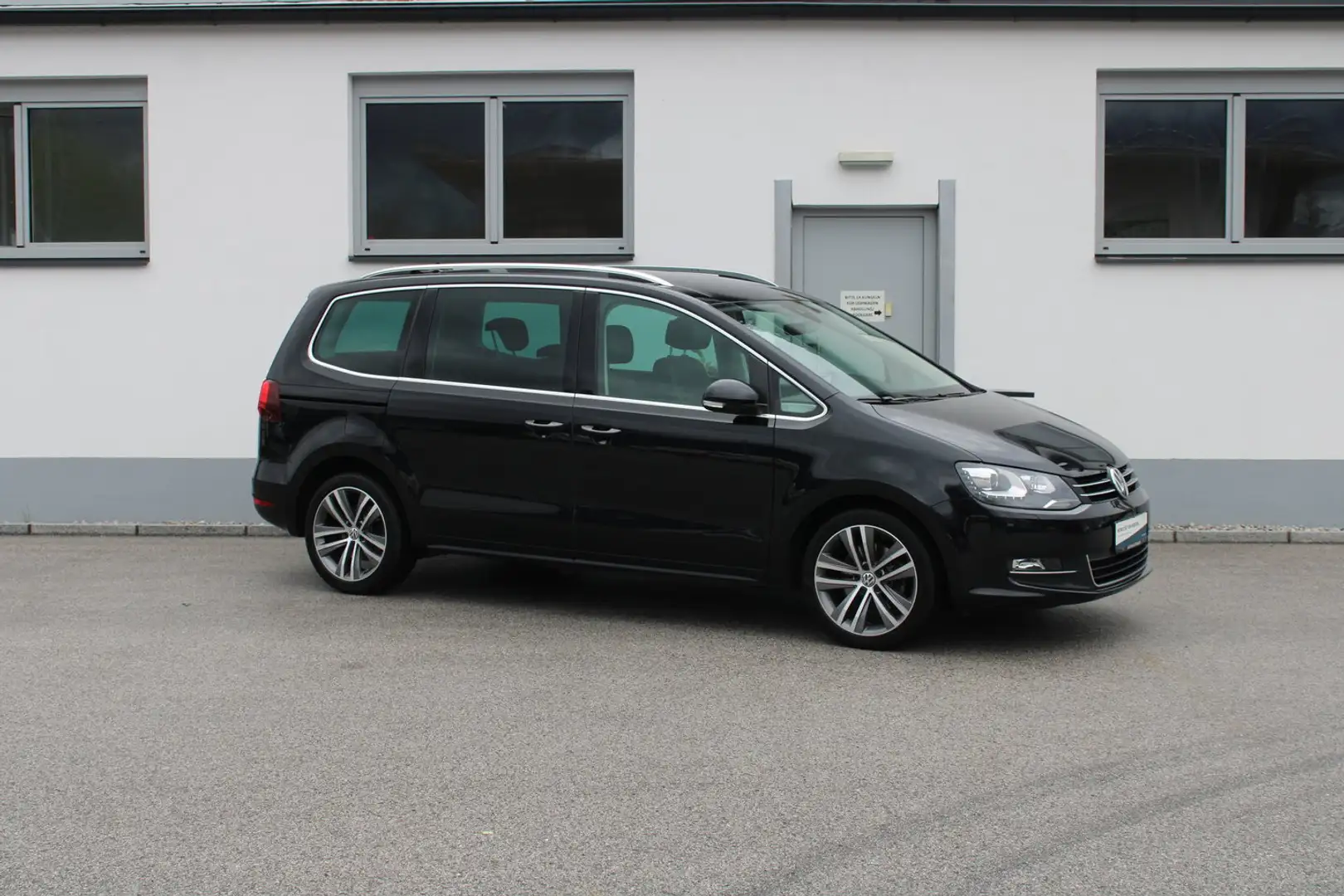 Volkswagen Sharan Bus+ TDI SCR 4MOTION DSG 7-Sitzer Noir - 1