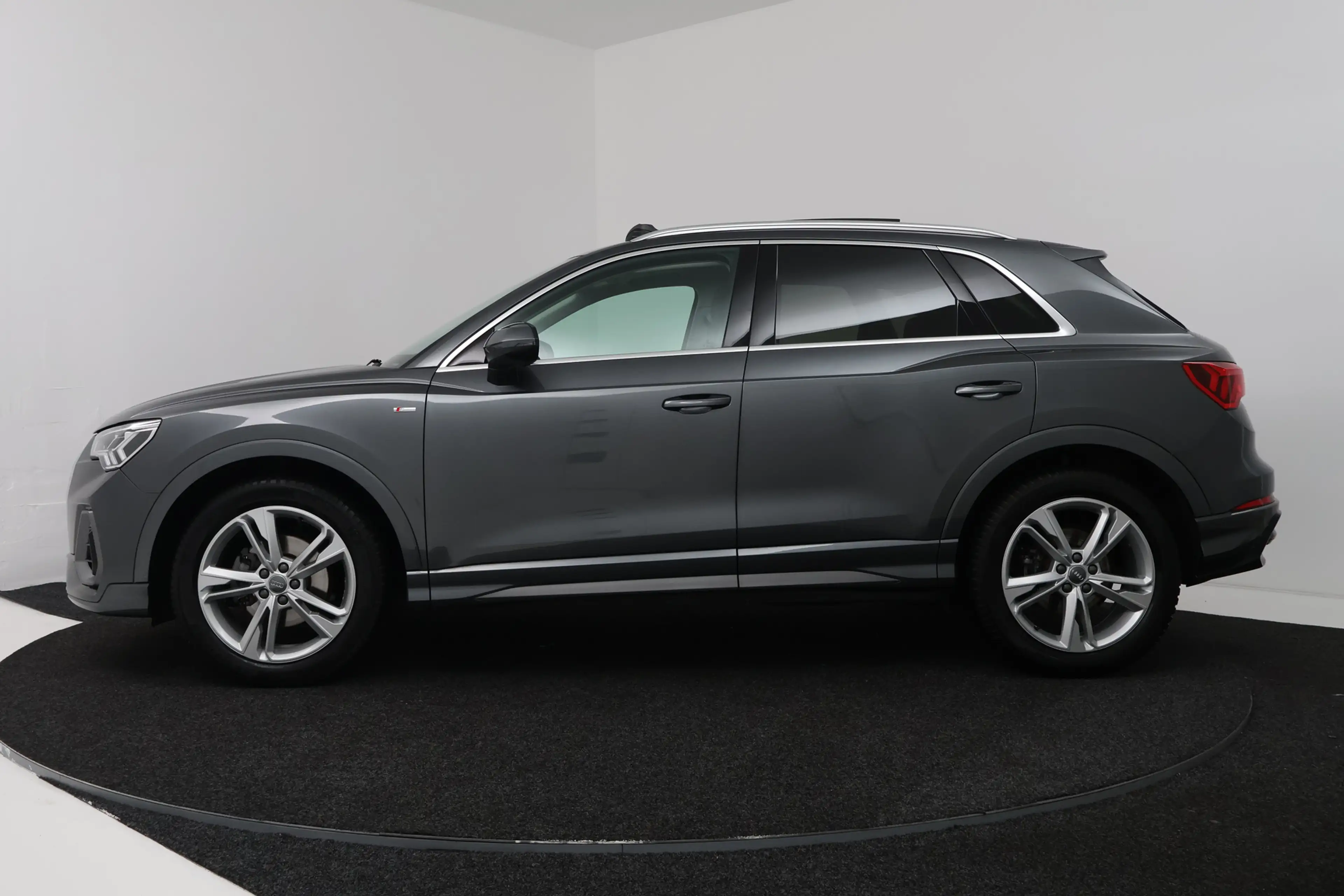 Audi Q3 35 TFSI Pro Line S (PANORAMADAK, TREKHAAK, STOELVE — photo 2