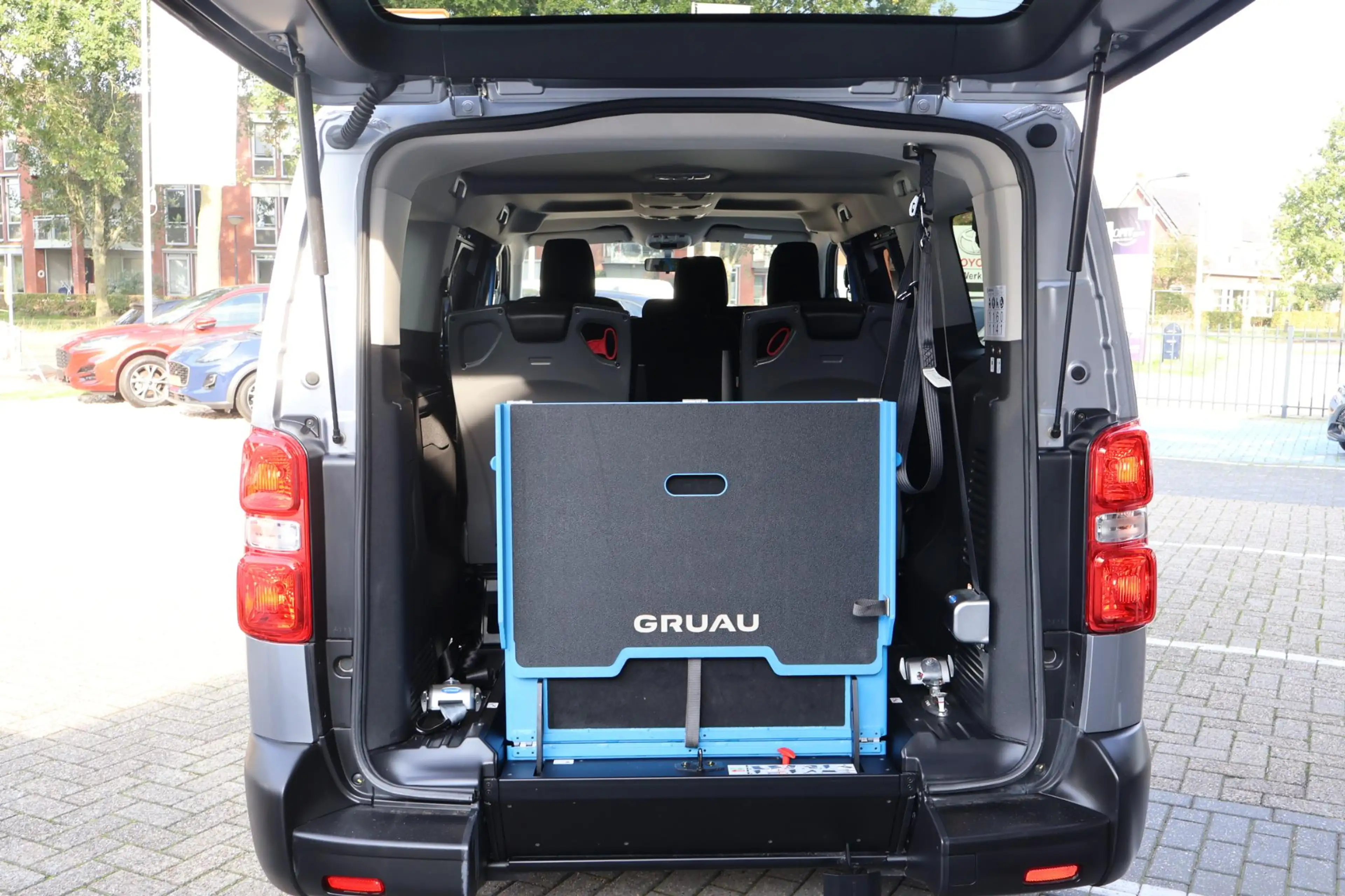 Toyota Proace Electric Verso LONG EXTRA RANGE DYNAMIC 75KWH 8-PE — photo 5