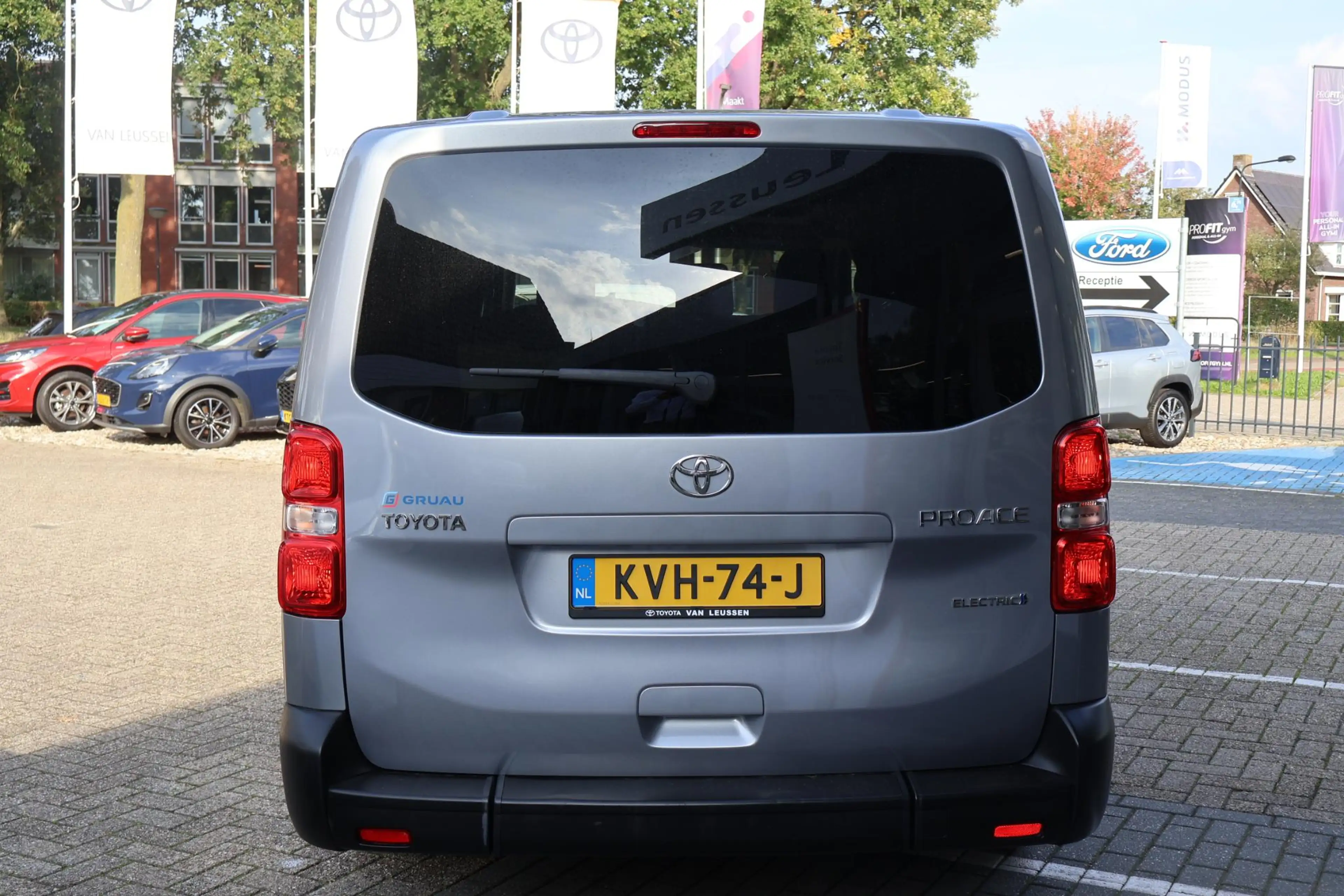 Toyota Proace Electric Verso LONG EXTRA RANGE DYNAMIC 75KWH 8-PE — photo 4