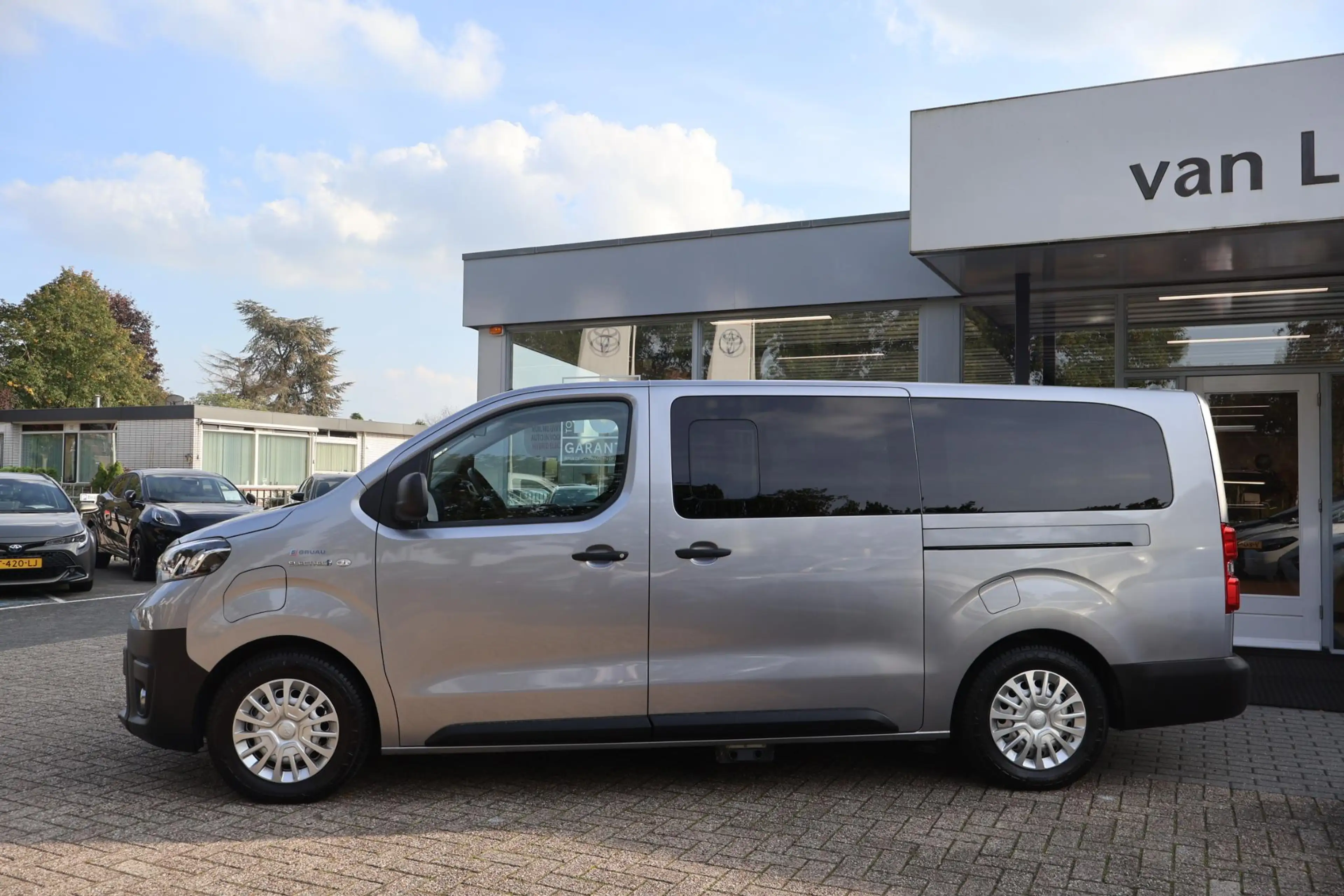 Toyota Proace Electric Verso LONG EXTRA RANGE DYNAMIC 75KWH 8-PE — photo 2