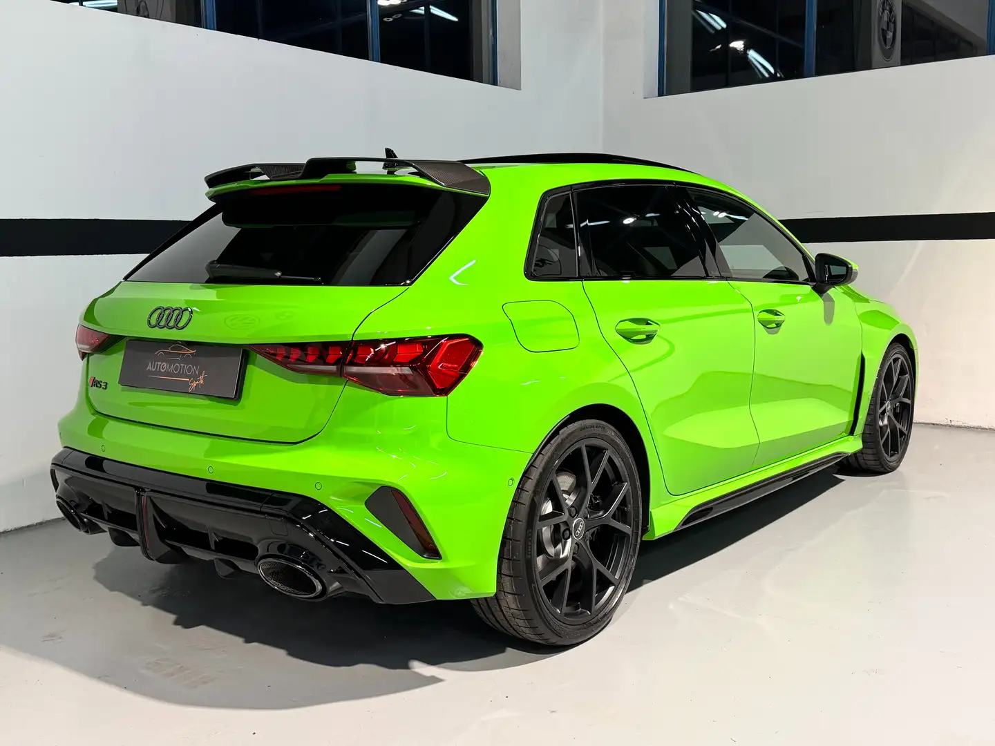 Audi RS3 Sportback 2.5 tfsi quattro s-tronic Grün - 2