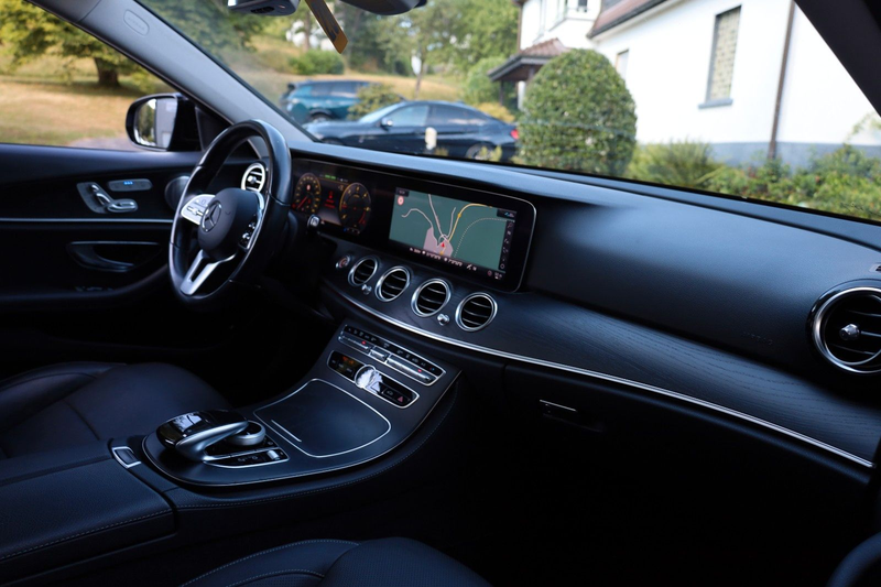 Mercedes-Benz E 300 de T/PANO/360°/BURMESTER/VOLL/ACC/M-LED/AH — photo 14