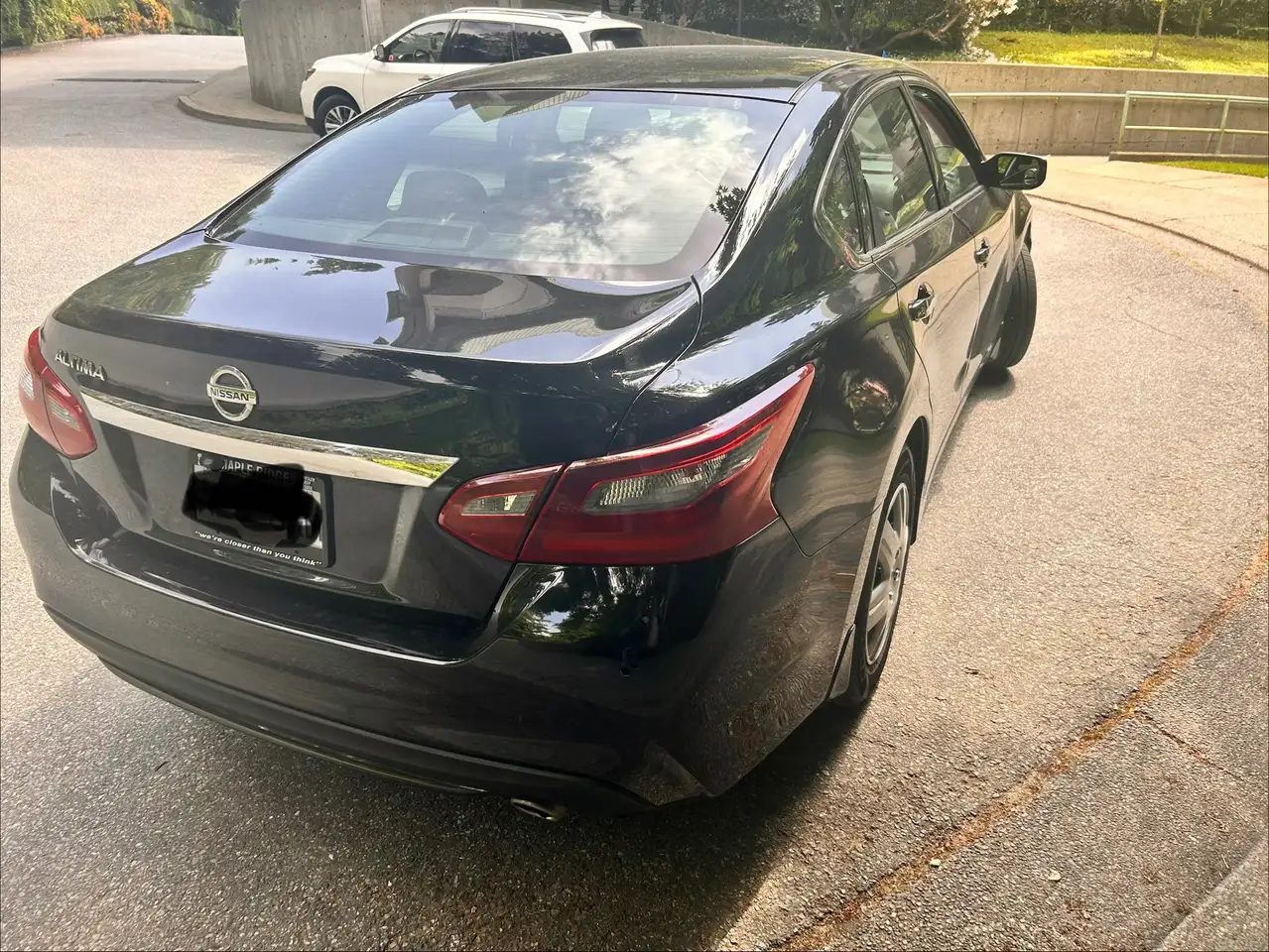 Nissan Altima снимка Nissan Altima