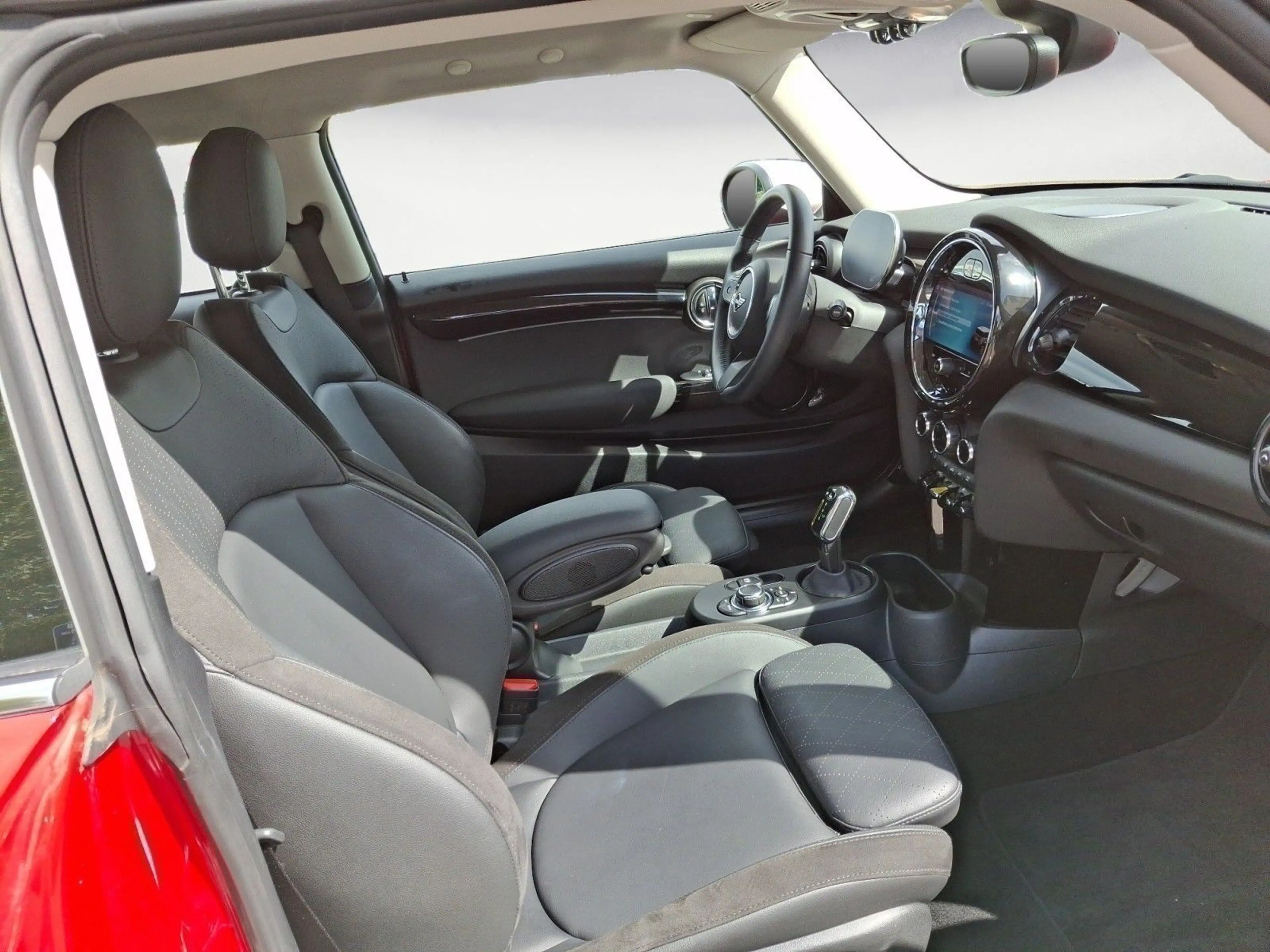 MINI Cooper SE . Classic Trim Leder Navi Sportsitze LE — photo 14