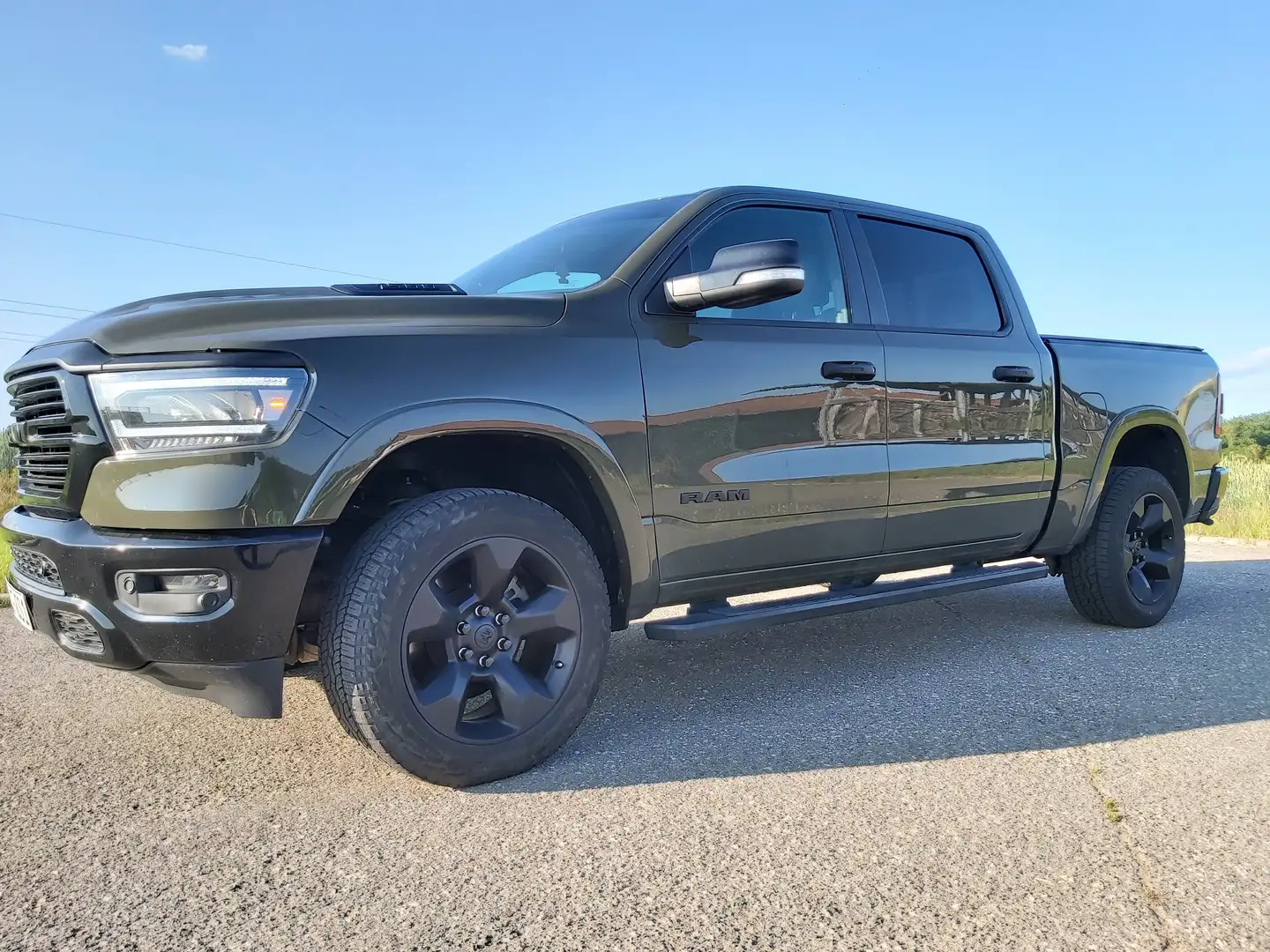 RAM 1500 RAM 1500 Crew Cab Shortbed Bighorn - 1
