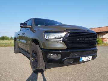 RAM 1500 Crew Cab Shortbed Bighorn