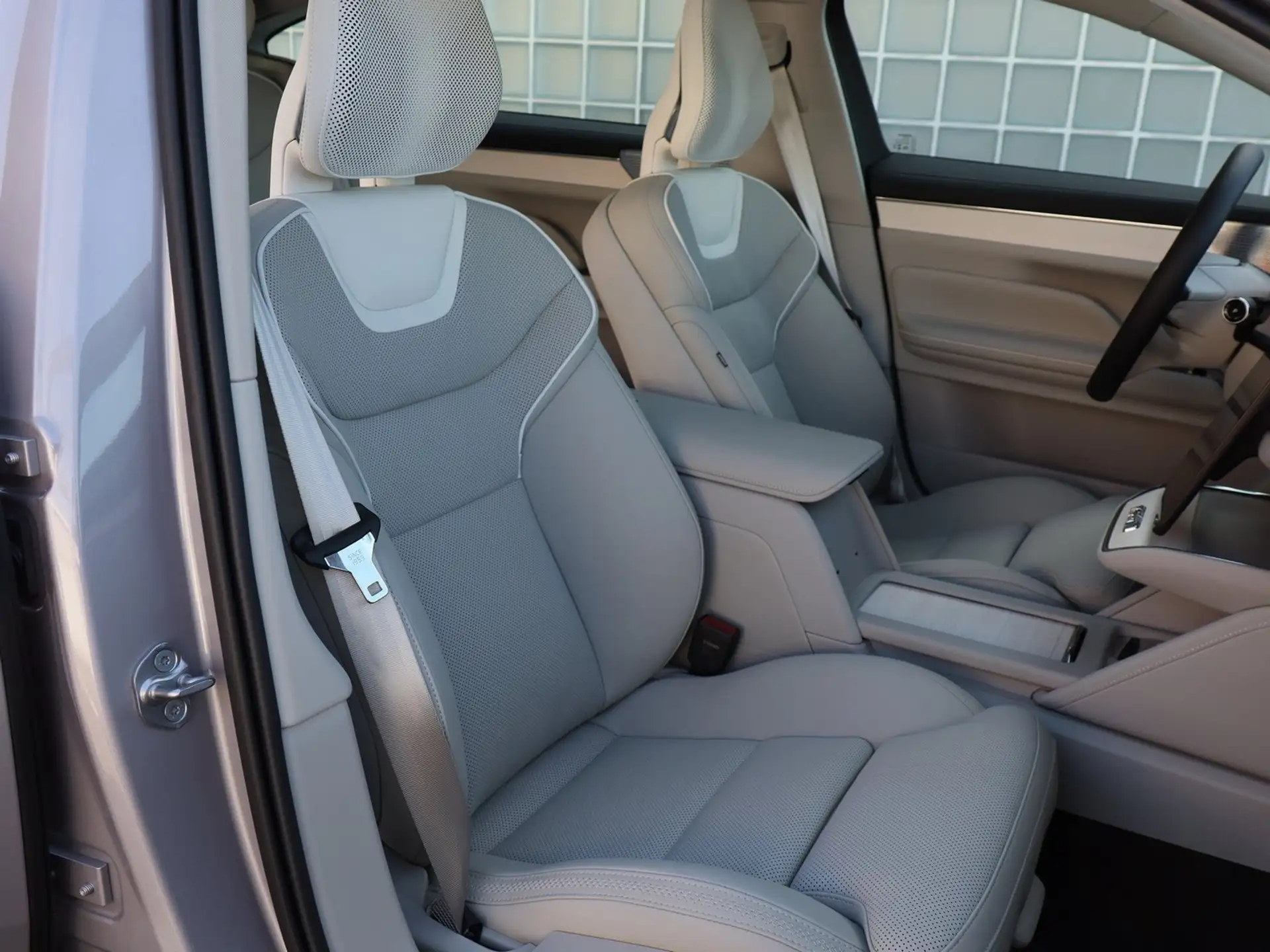 볼보 Volvo ES90 Single Motor 2026 회색 사진 6