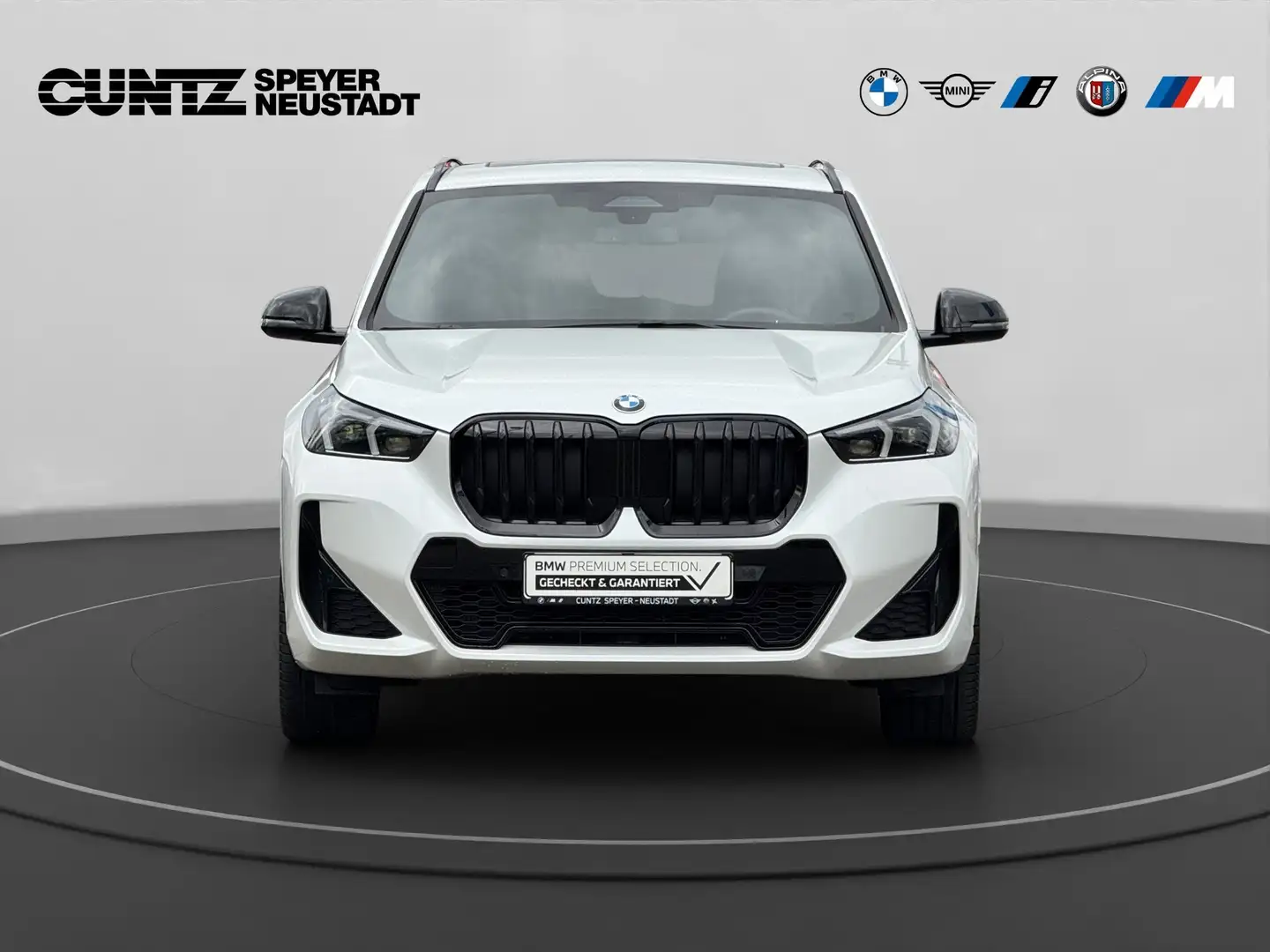 BMW X1 xDrive23d M Sport Anhängerk. Panorama DrivingAssis Weiß - 2