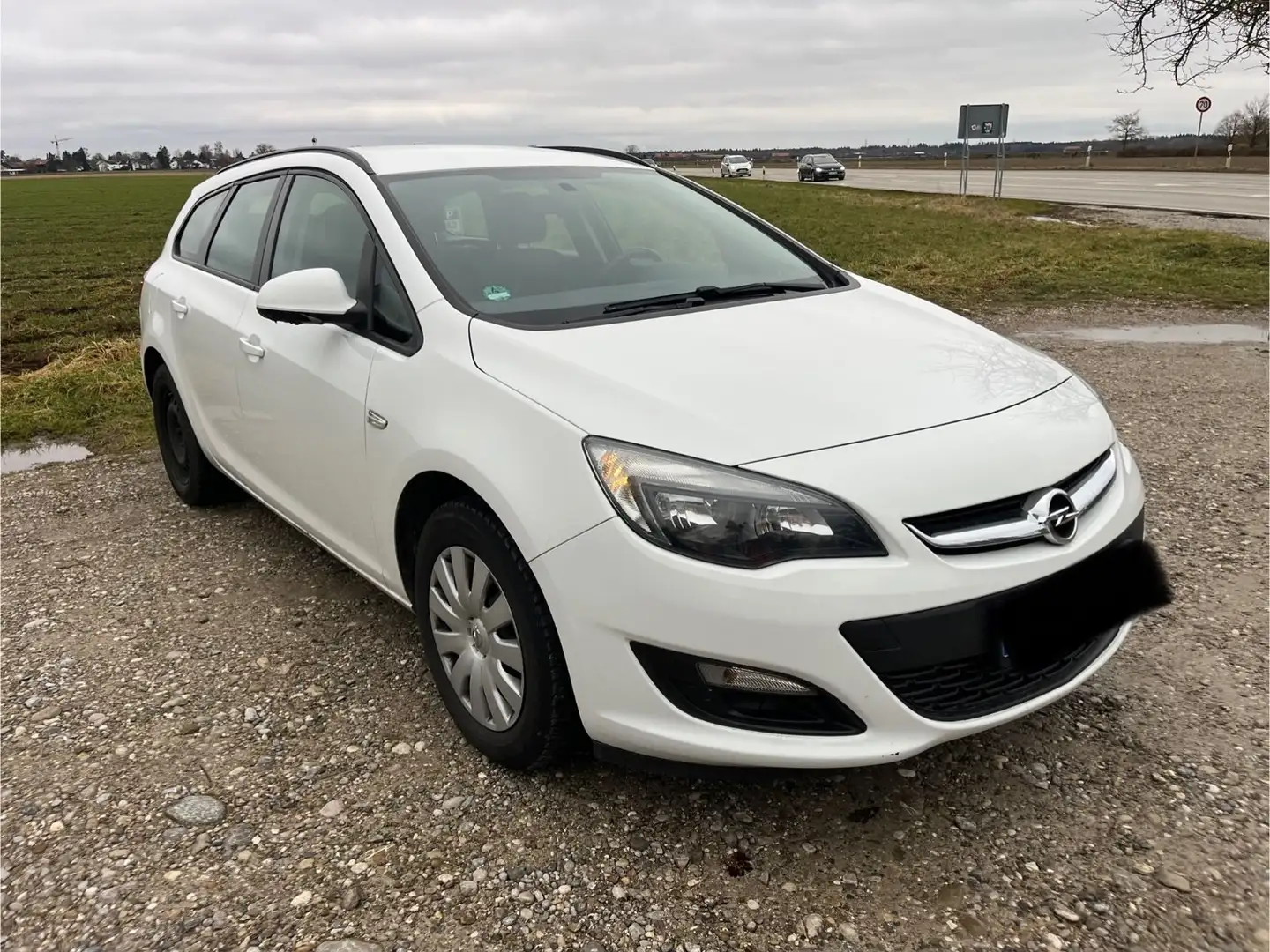 Opel Astra Sports Tourer   1.6 CDTI  org 127000 KM Weiß - 1