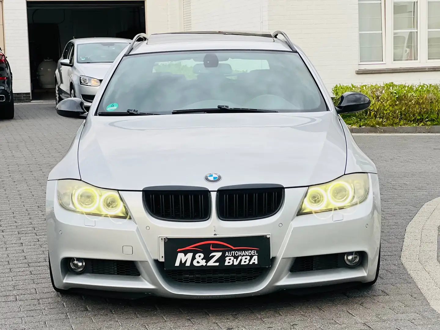 BMW 330 330xi Touring ** AUTOMAAT * M PAKKET - 2