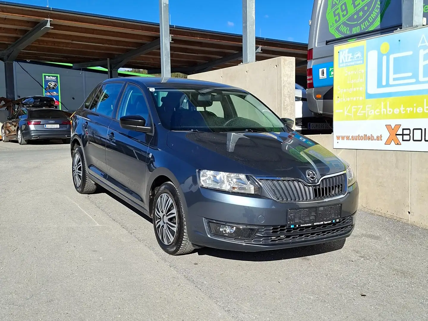 Skoda Rapid/Spaceback Ambition Grau - 1
