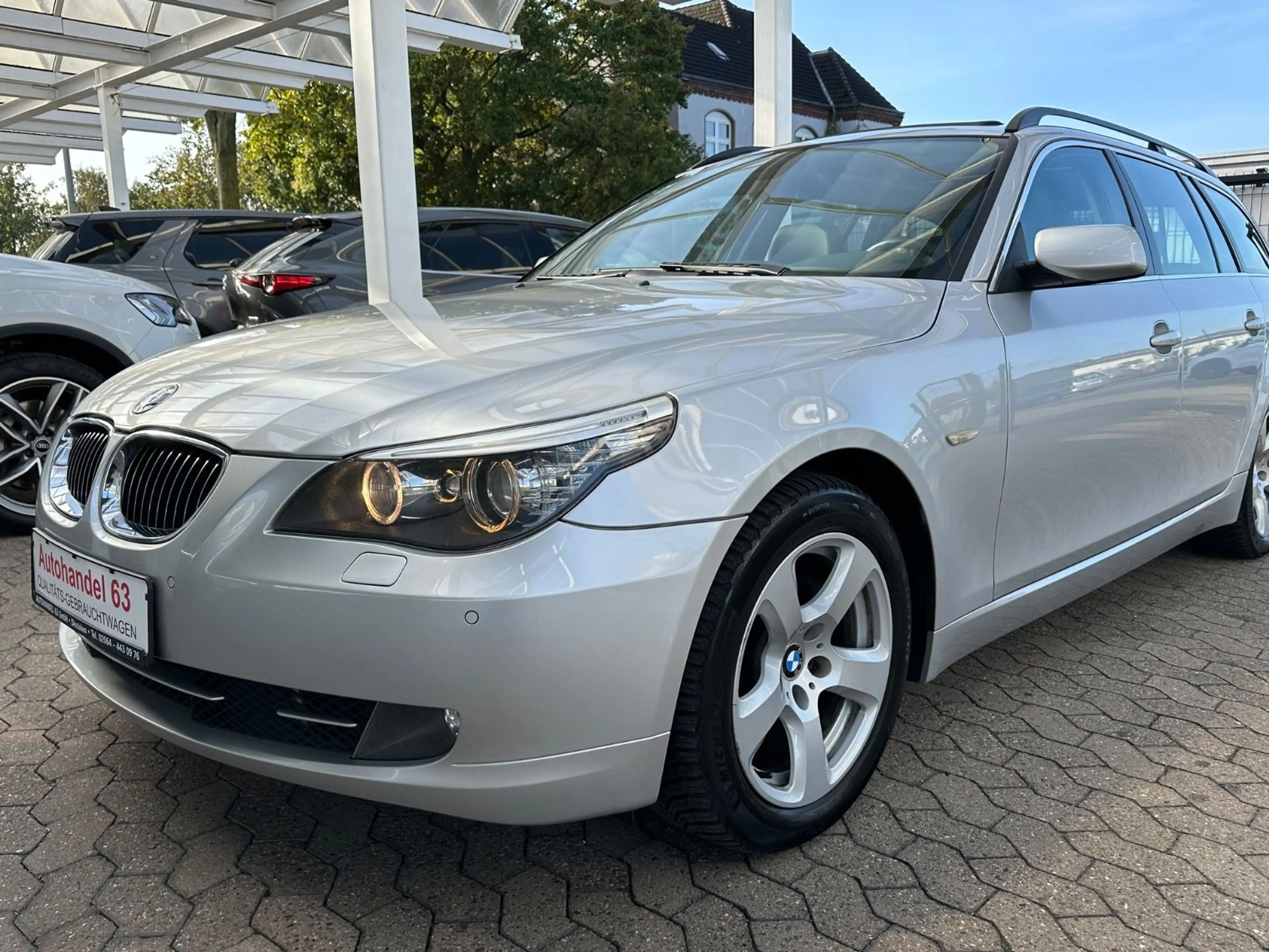 BMW 530 d Touring*Exclusive*16/9 Navi*Bi-Xenon*Pano*B — photo 11