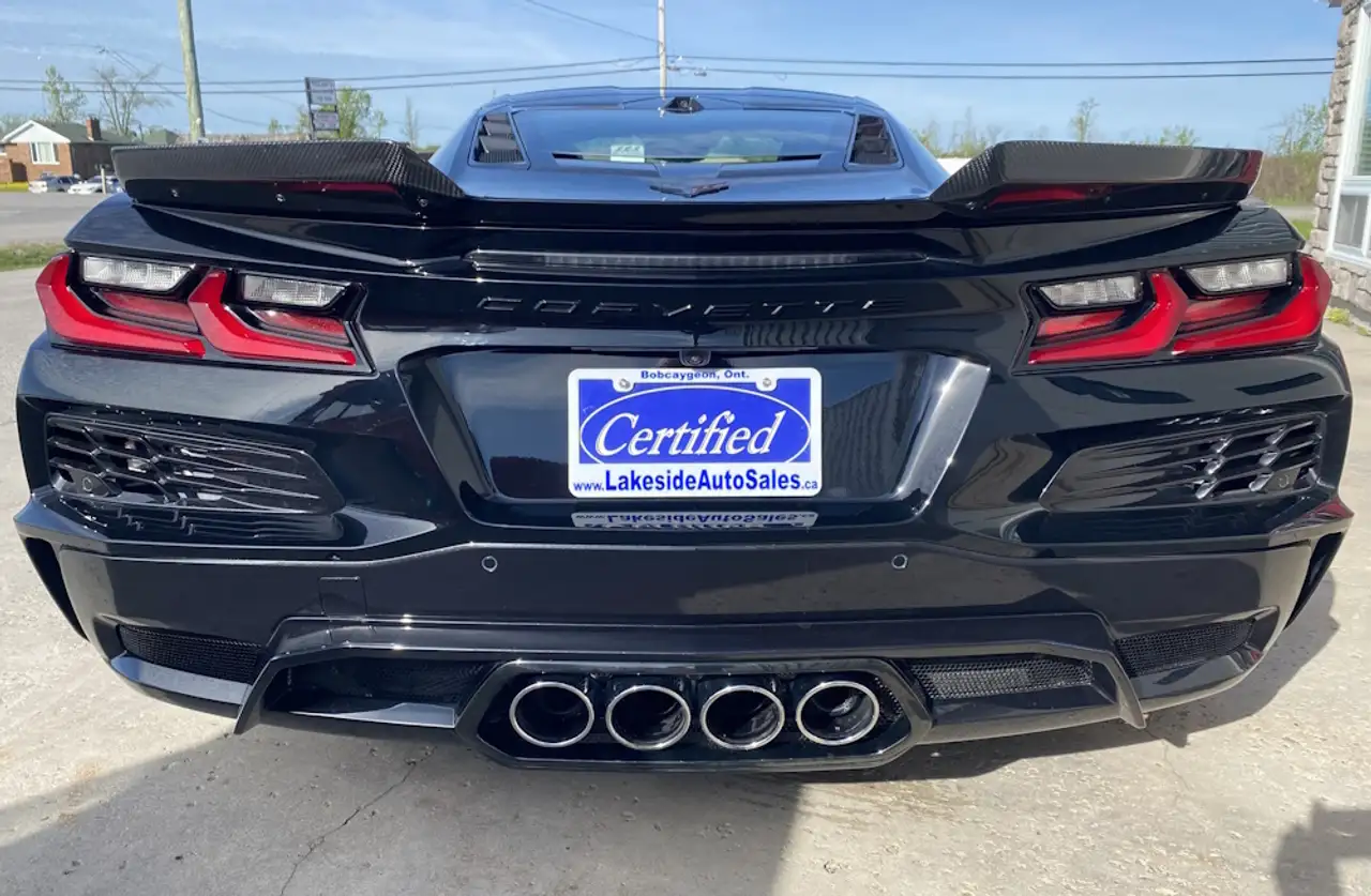 Chevrolet Corvette снимка Chevrolet Corvette