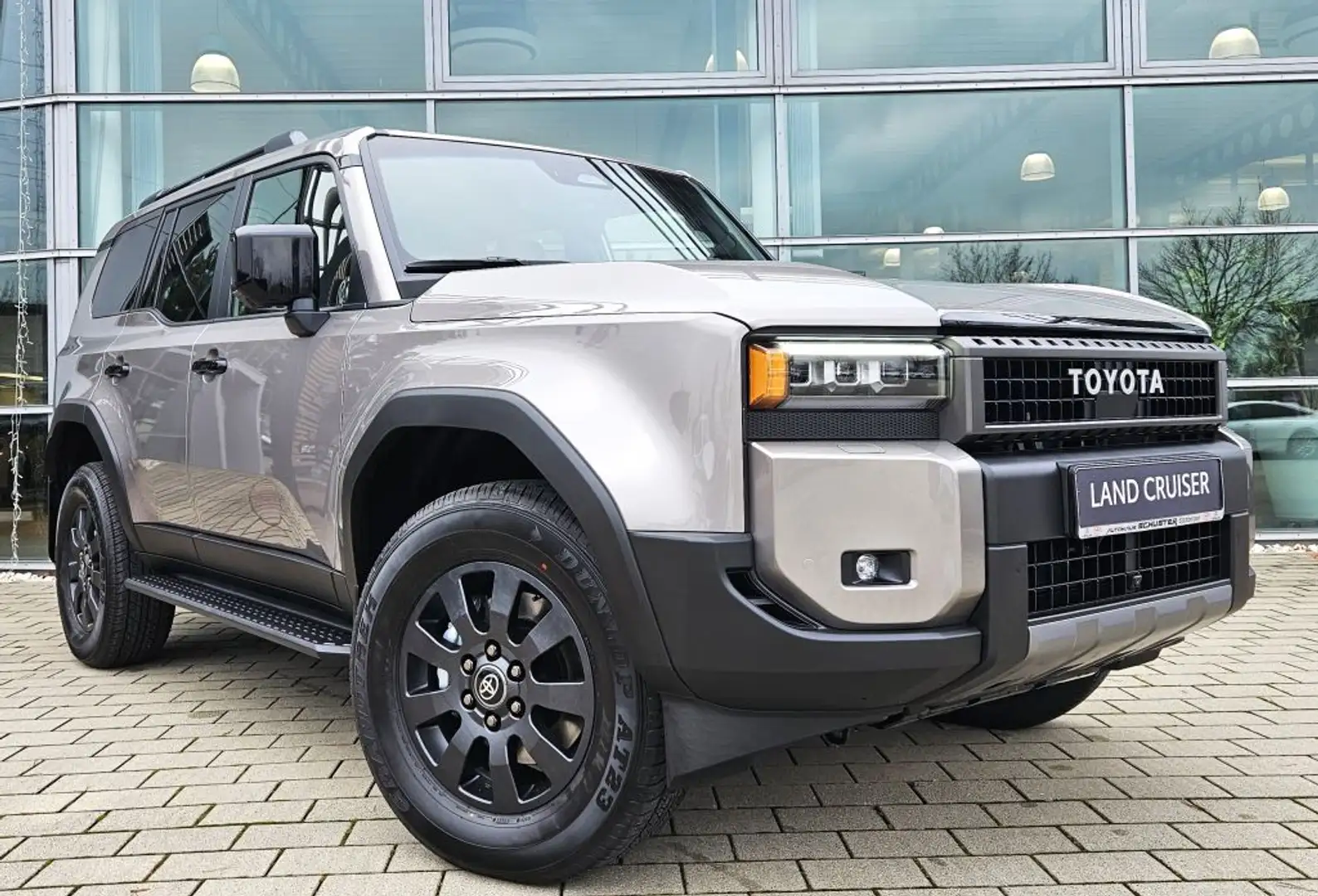 Toyota Land Cruiser 2.8 D-4D Mild-Hybrid Automatik Executive - 1