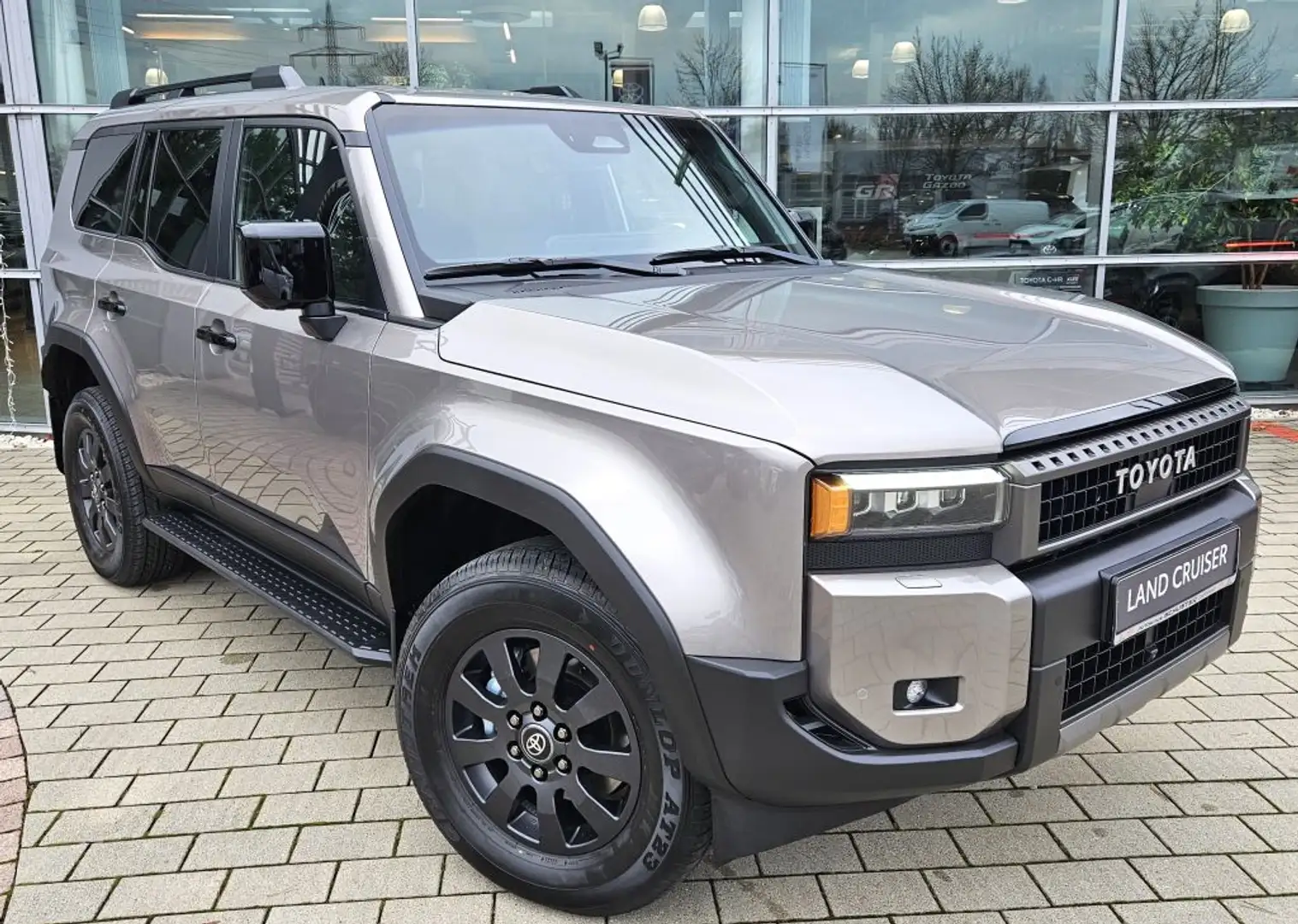 Toyota Land Cruiser 2.8 D-4D Mild-Hybrid Automatik Executive - 2